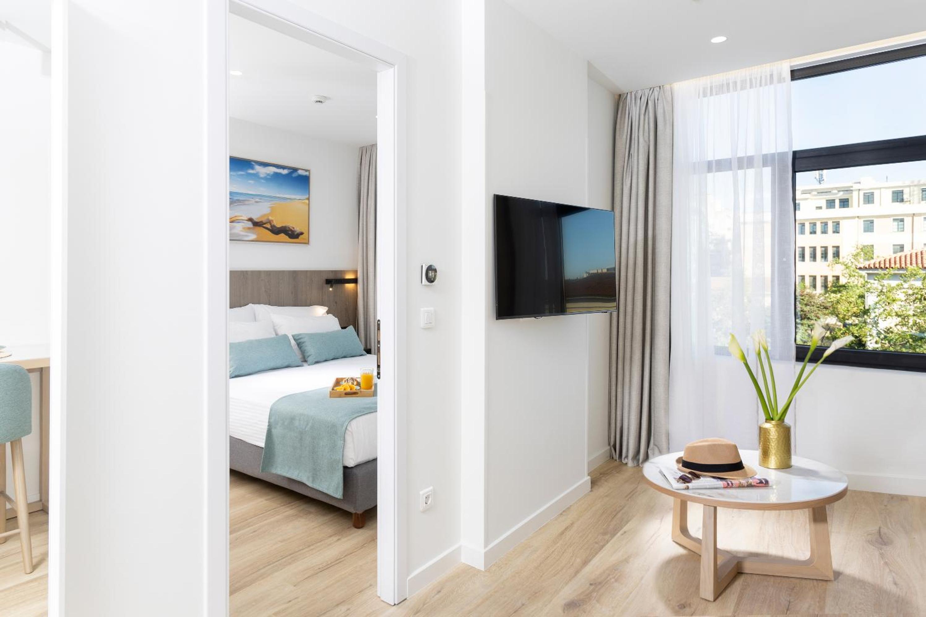Deluxe Apartment