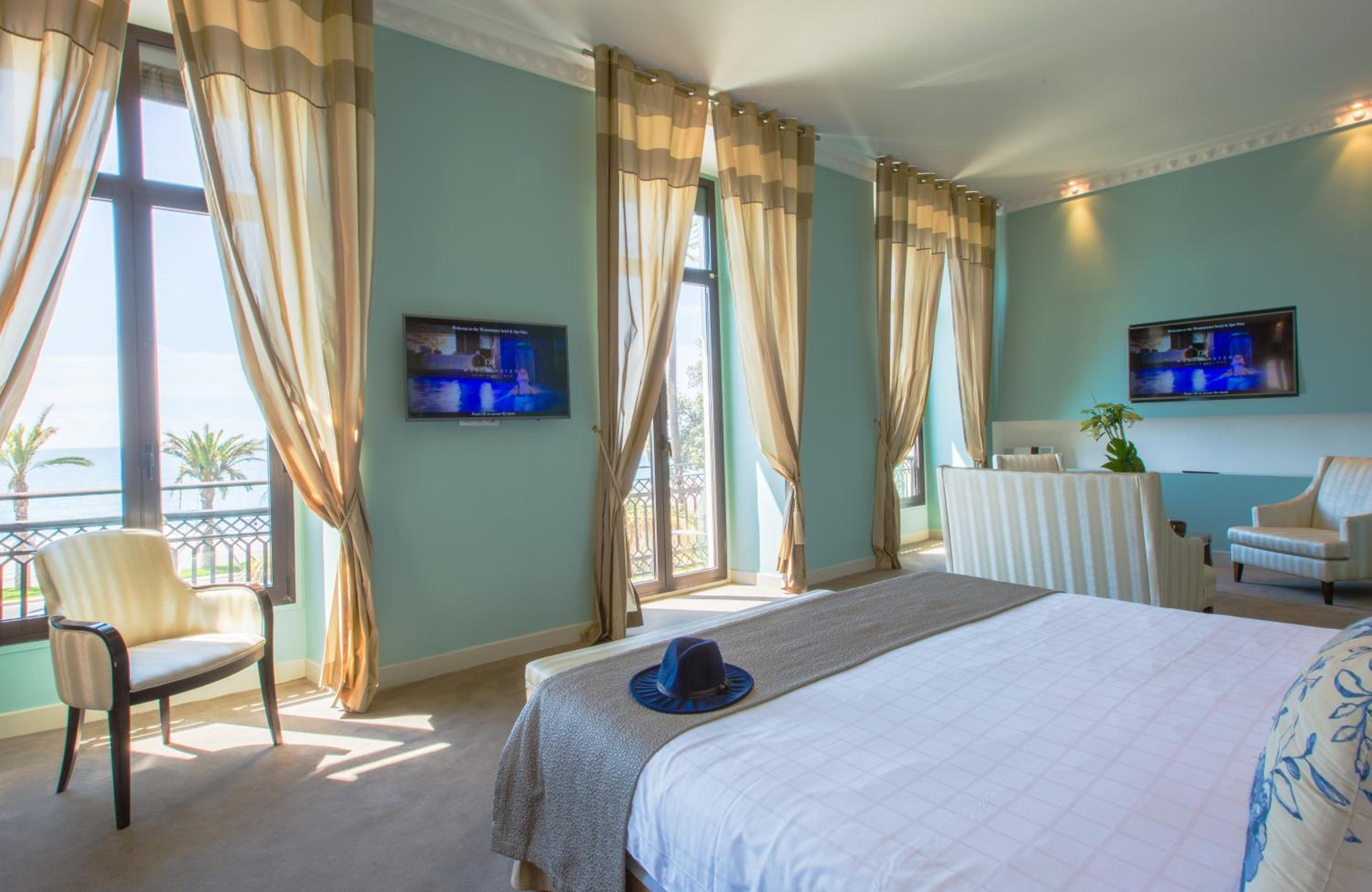 Suite Cap de Nice with balcony and Sea View