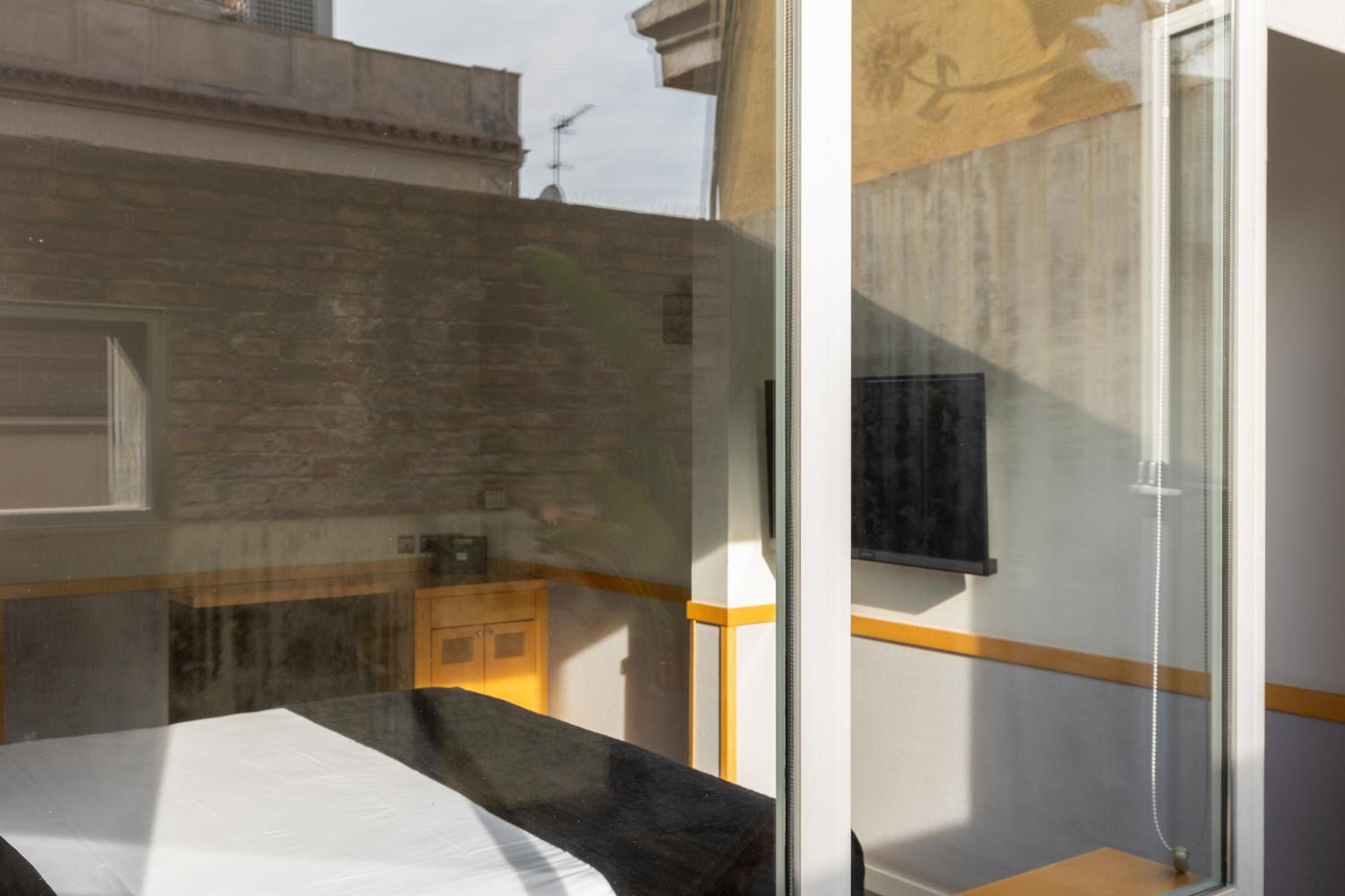 Double or Twin Room with Terrace