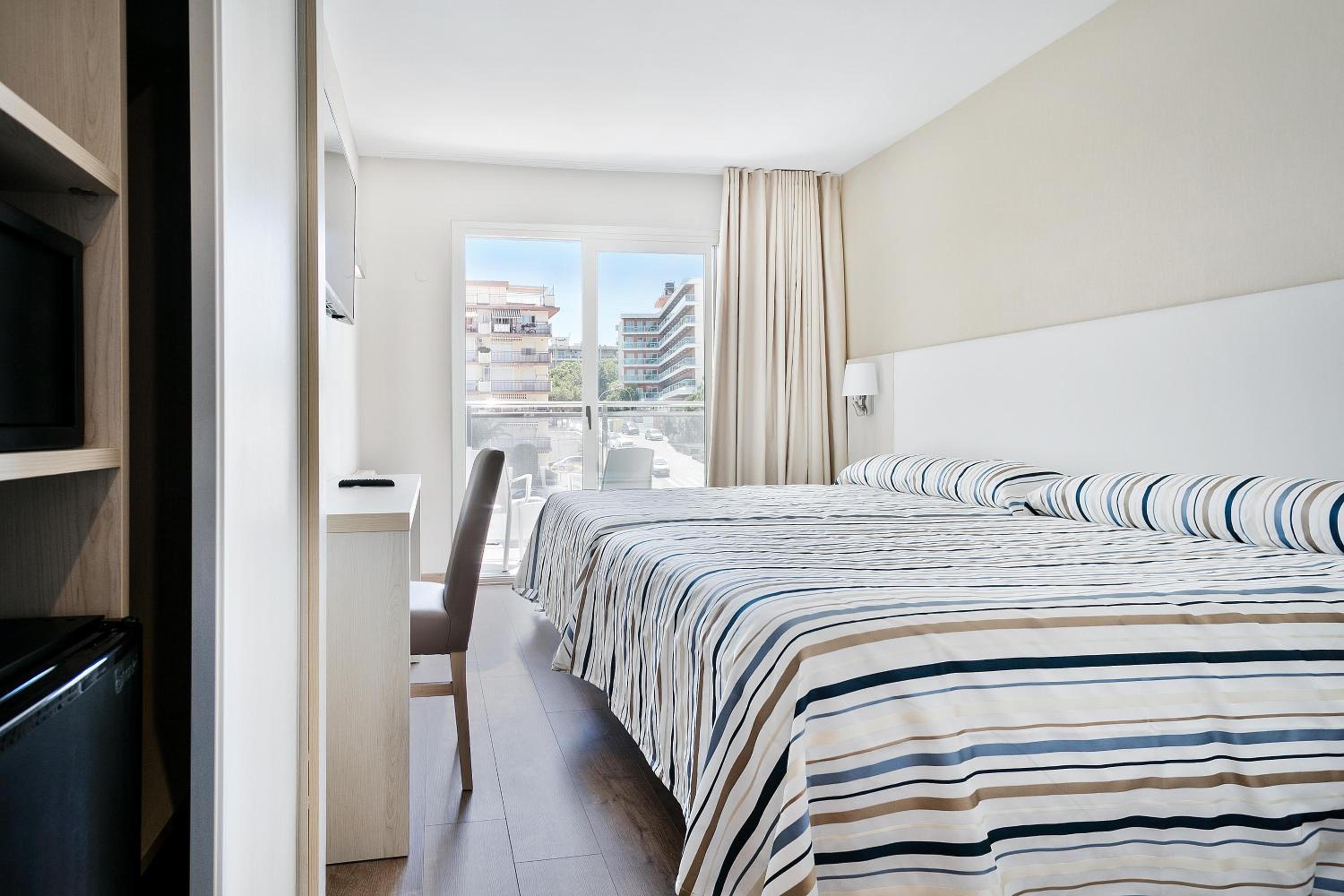 Double Room (2 Adults + 1 Child)