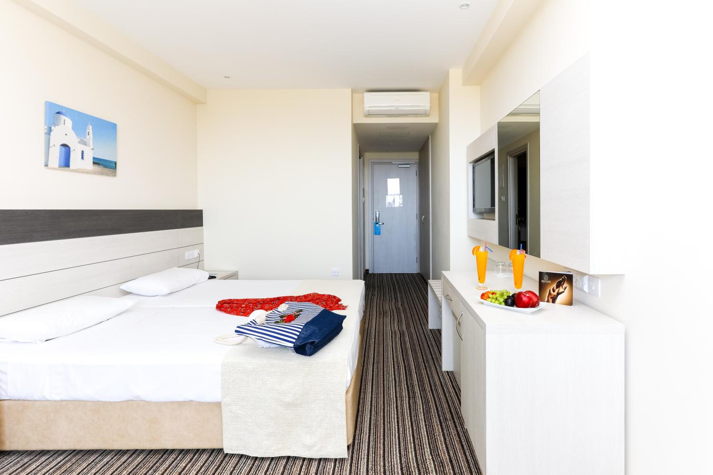 Superior Double or Twin Room with Sea View