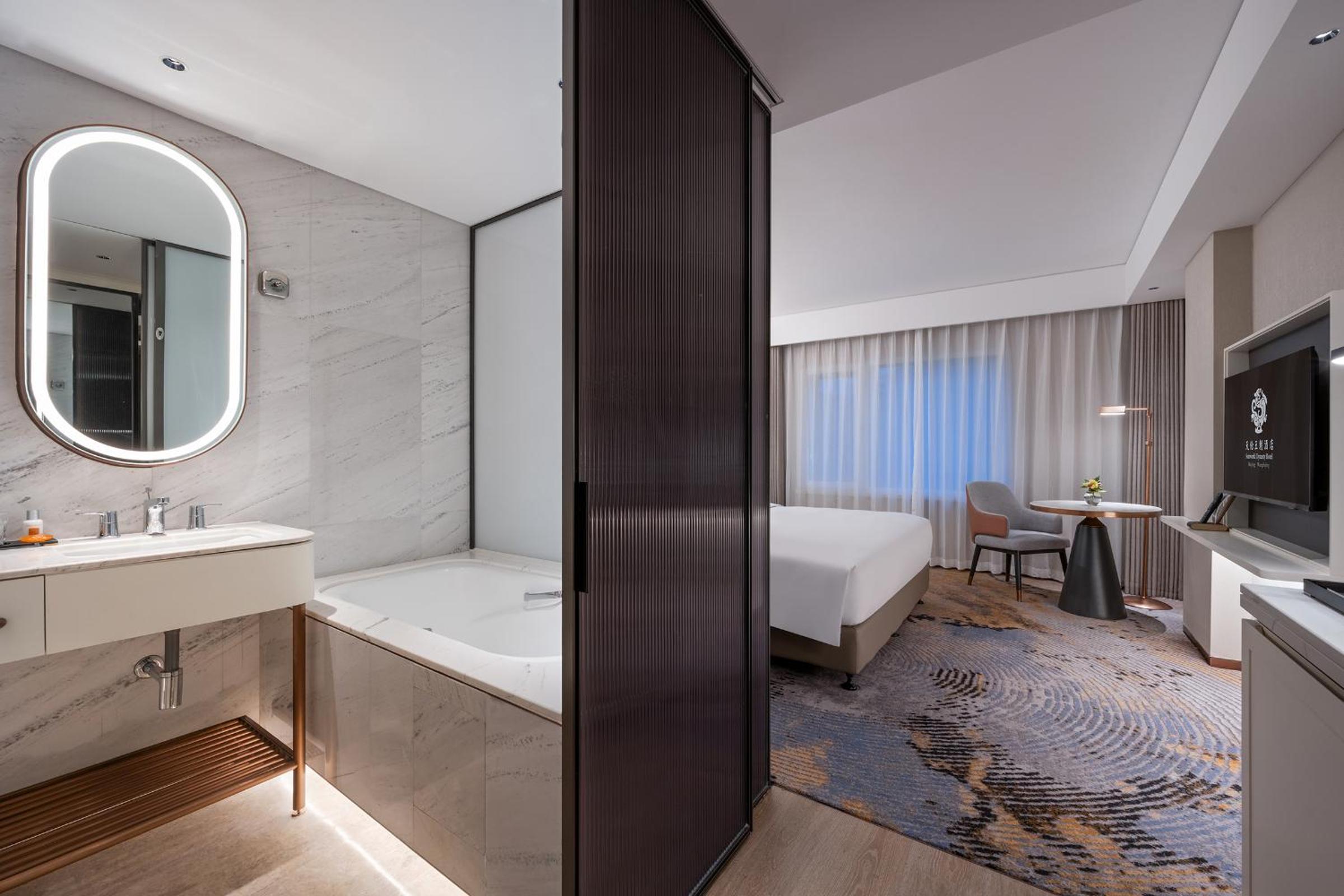 Deluxe Room King Bed