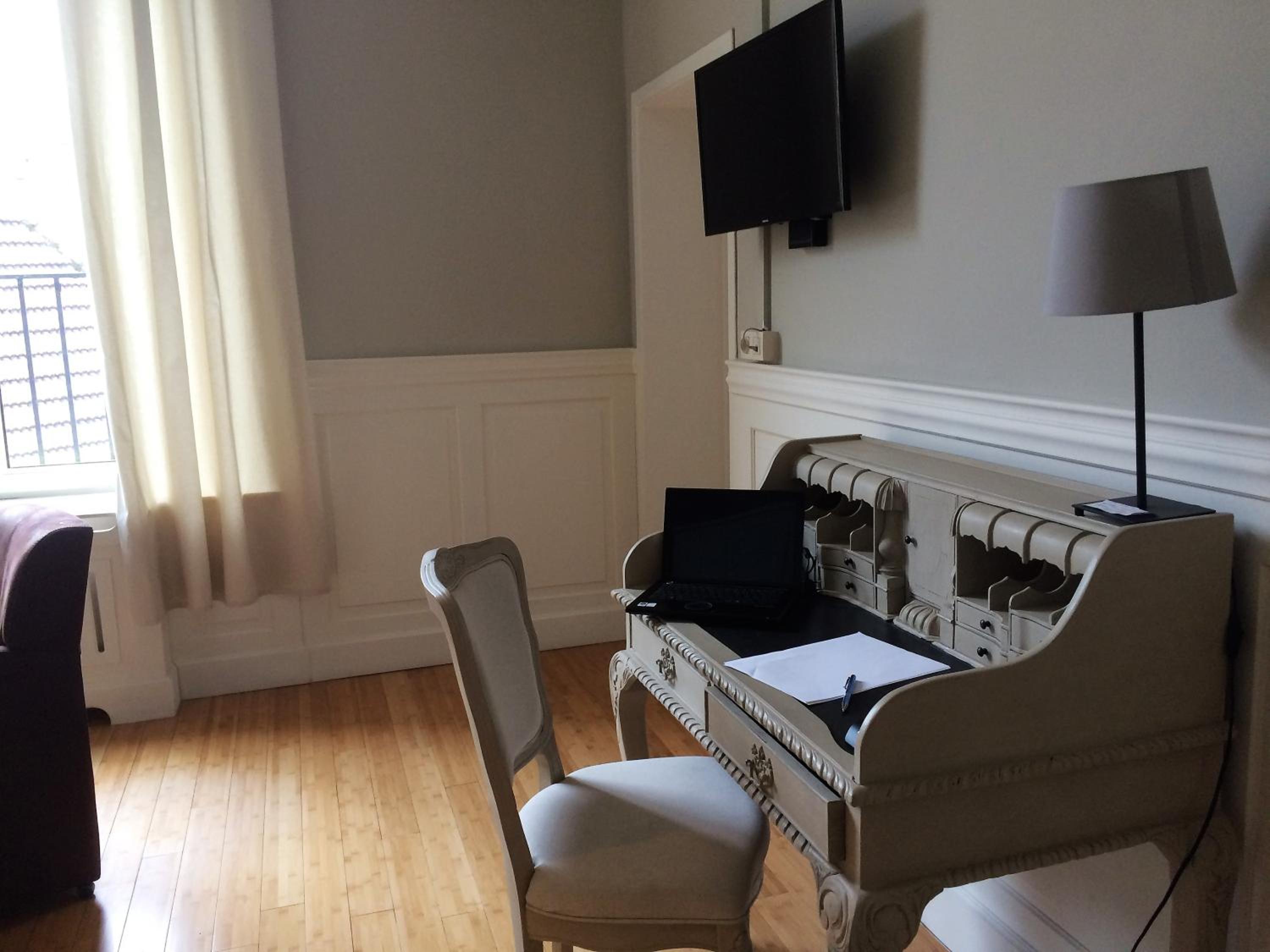 Apartment with Garden View