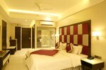 Premium Room в The Flora Grand