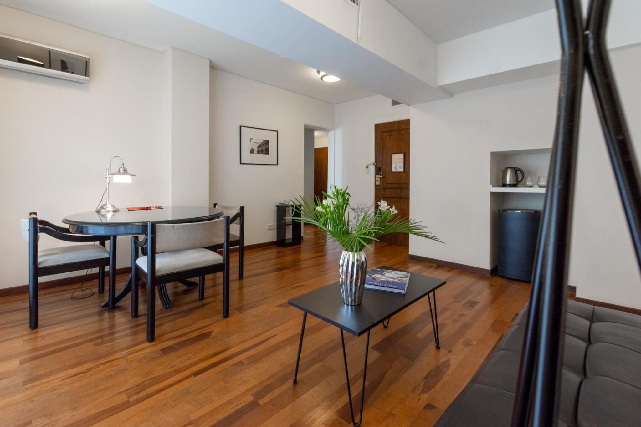 Premier Suite (2 Adults)