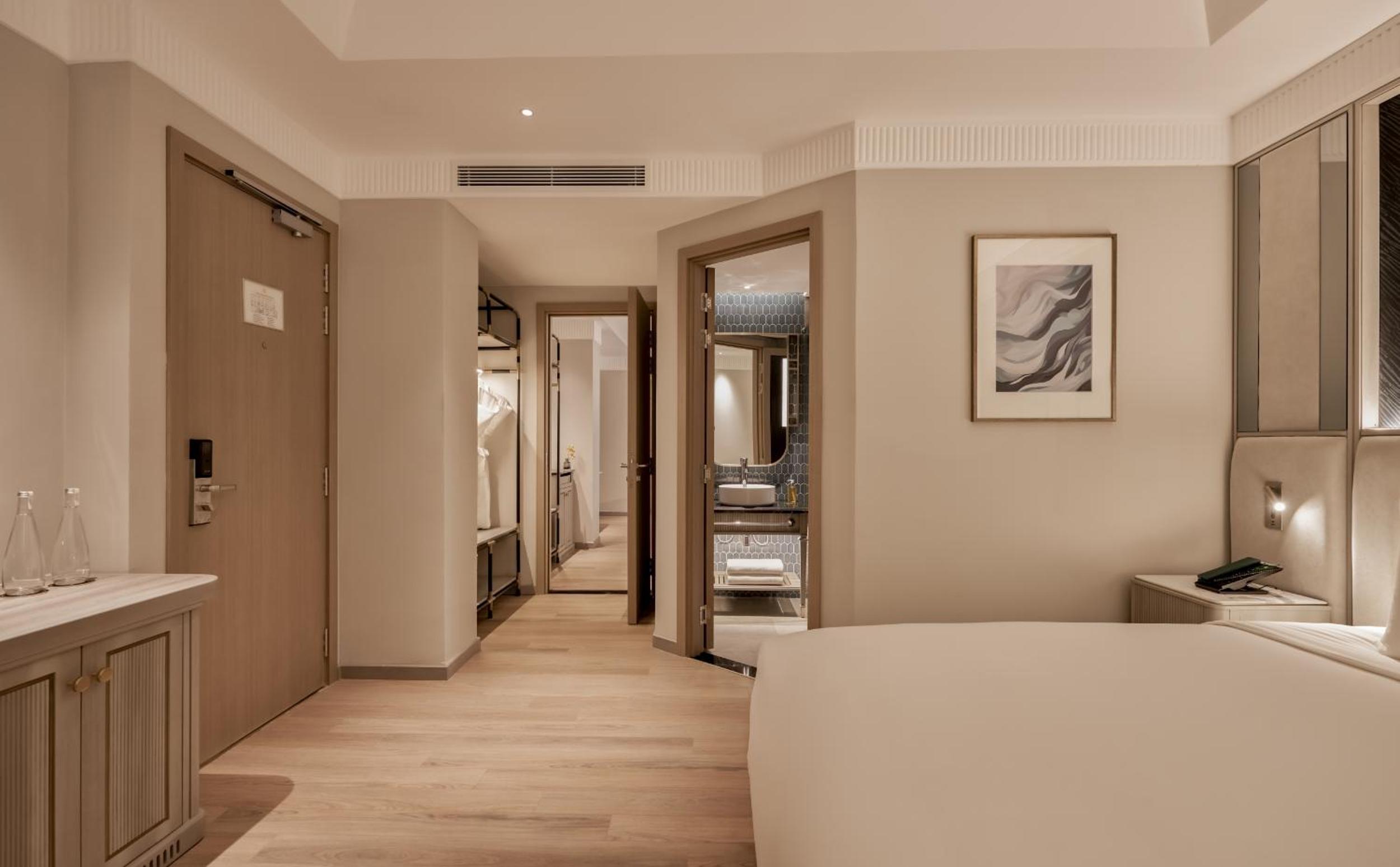 Executive Connecting Room