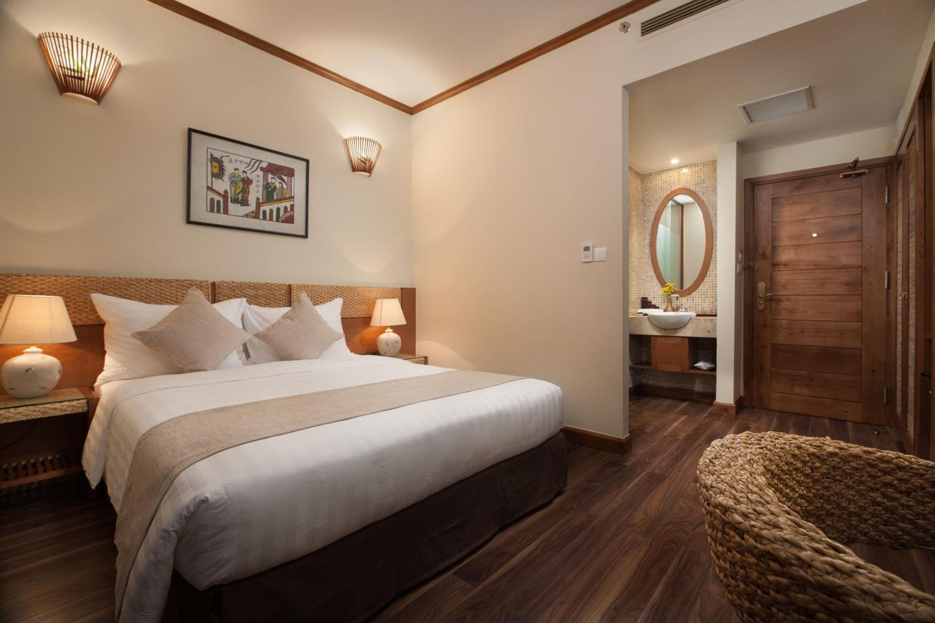 Deluxe Double or Twin Room - No Window