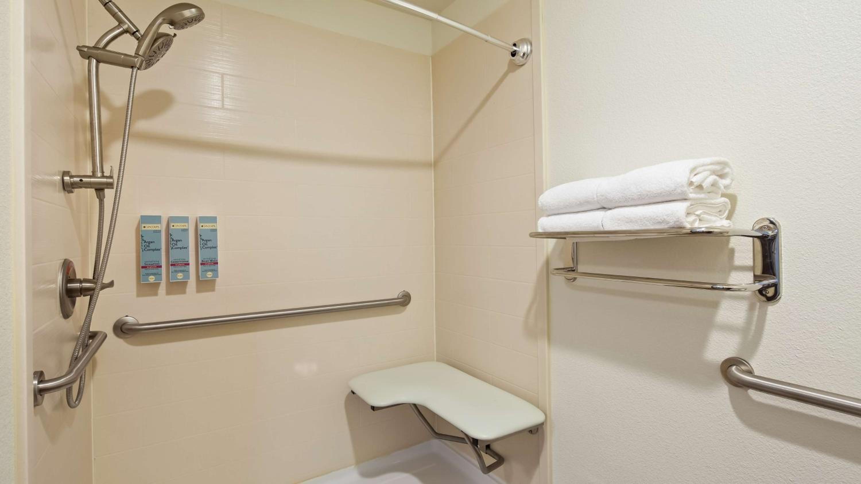 King Room with Roll-In Shower - Mobility Access/Communication Assistance