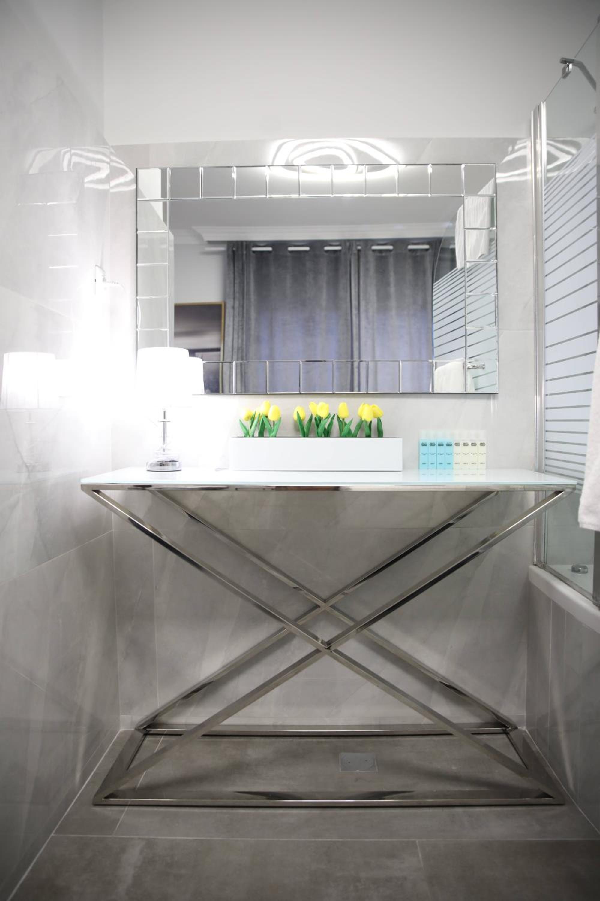 Deluxe Room with Jacuzzi Bath