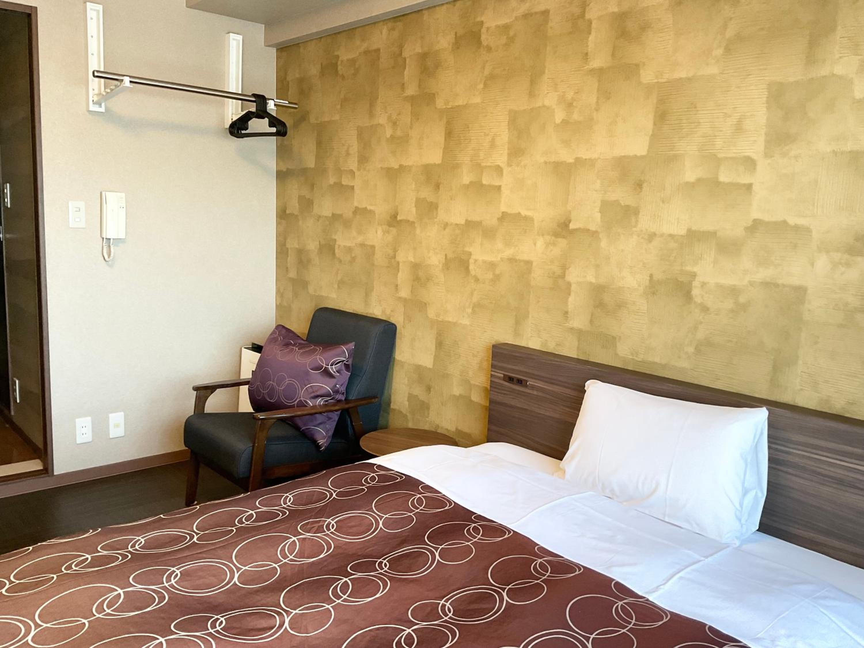 Single Room - Non-Smoking