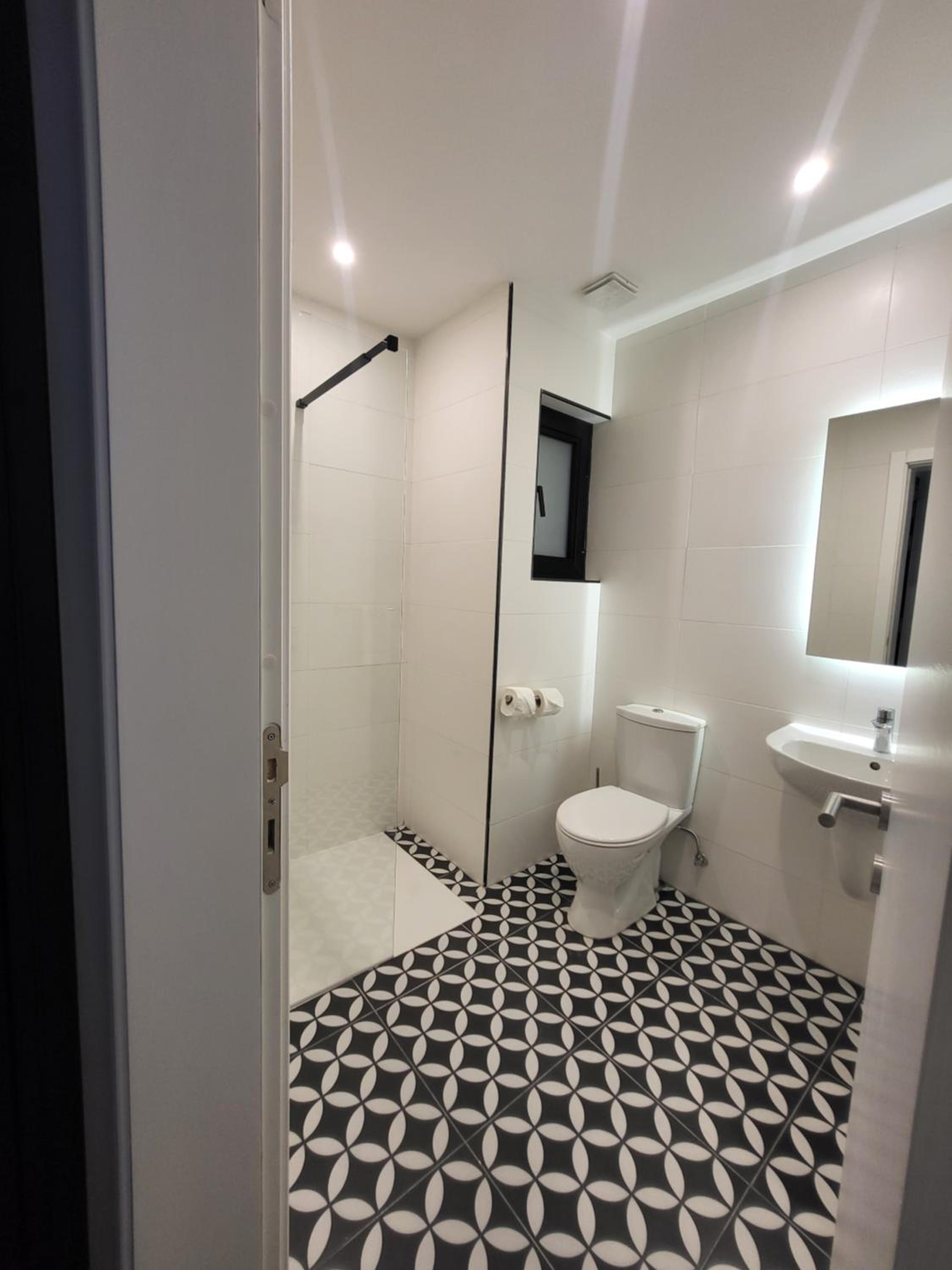 Double or Twin Room with Partial Sea View