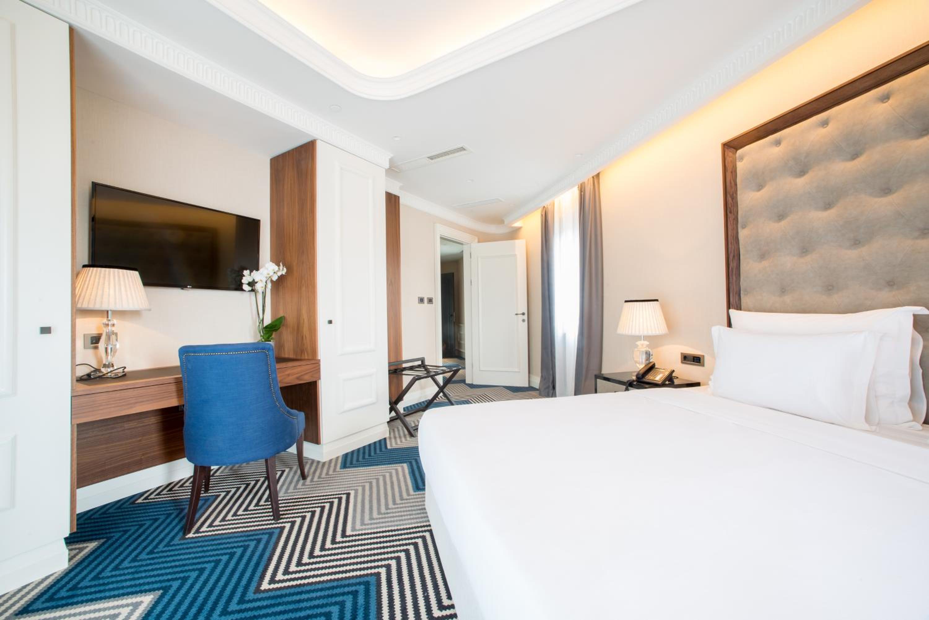 Premium Two-Bedroom Suite with Sea View