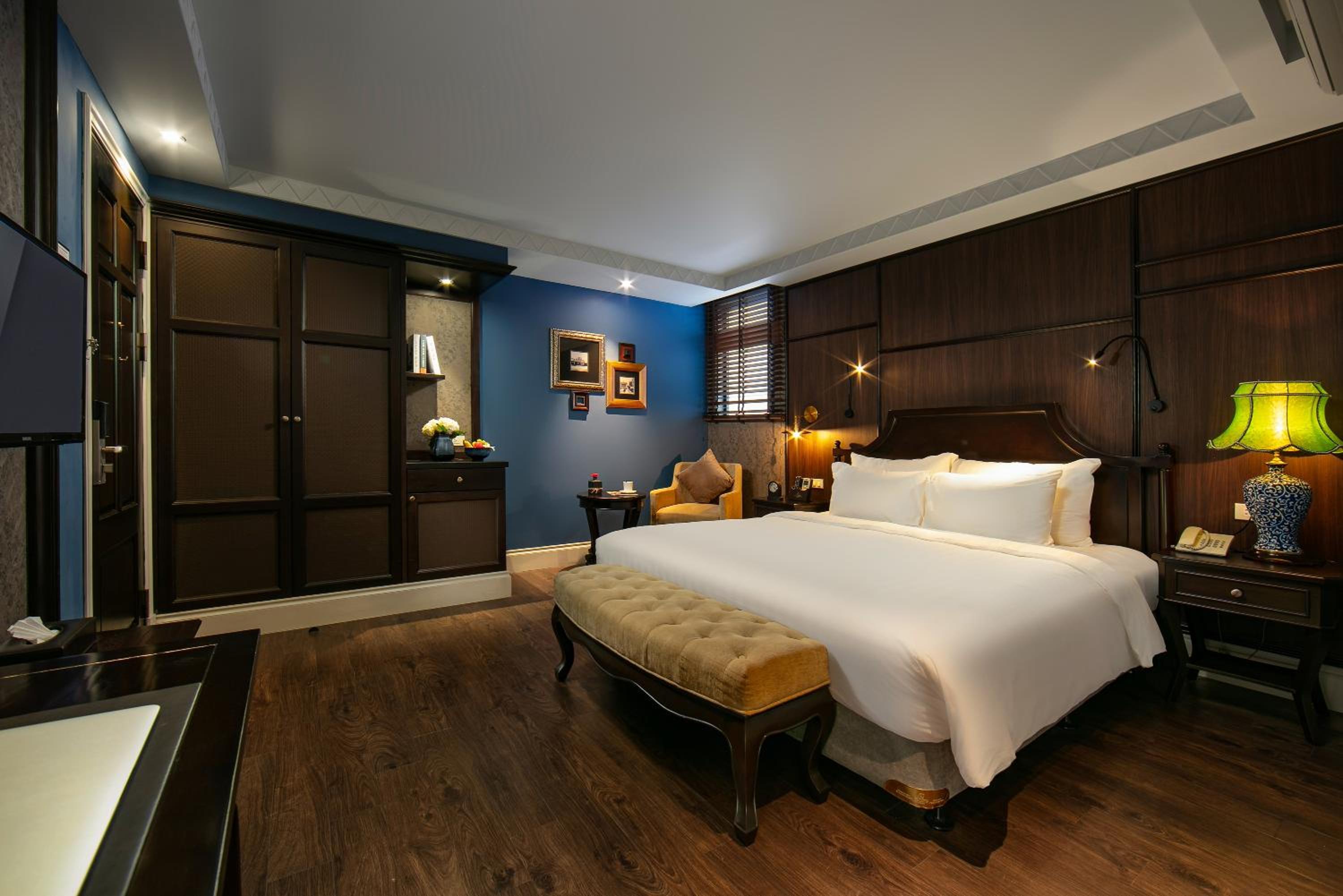 Executive Double Room with Window