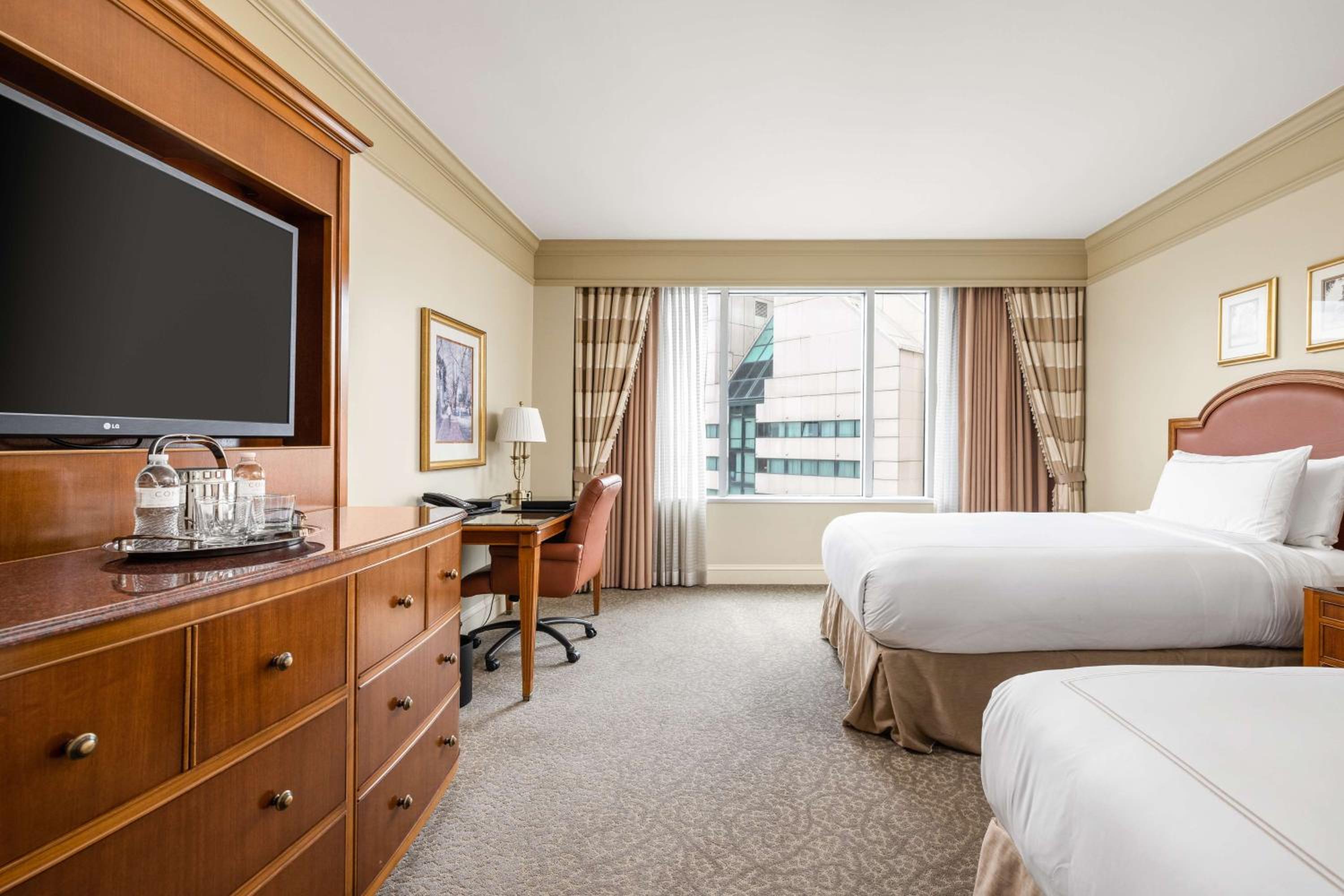 Deluxe Double Room with Two Double Beds - Hearing Access