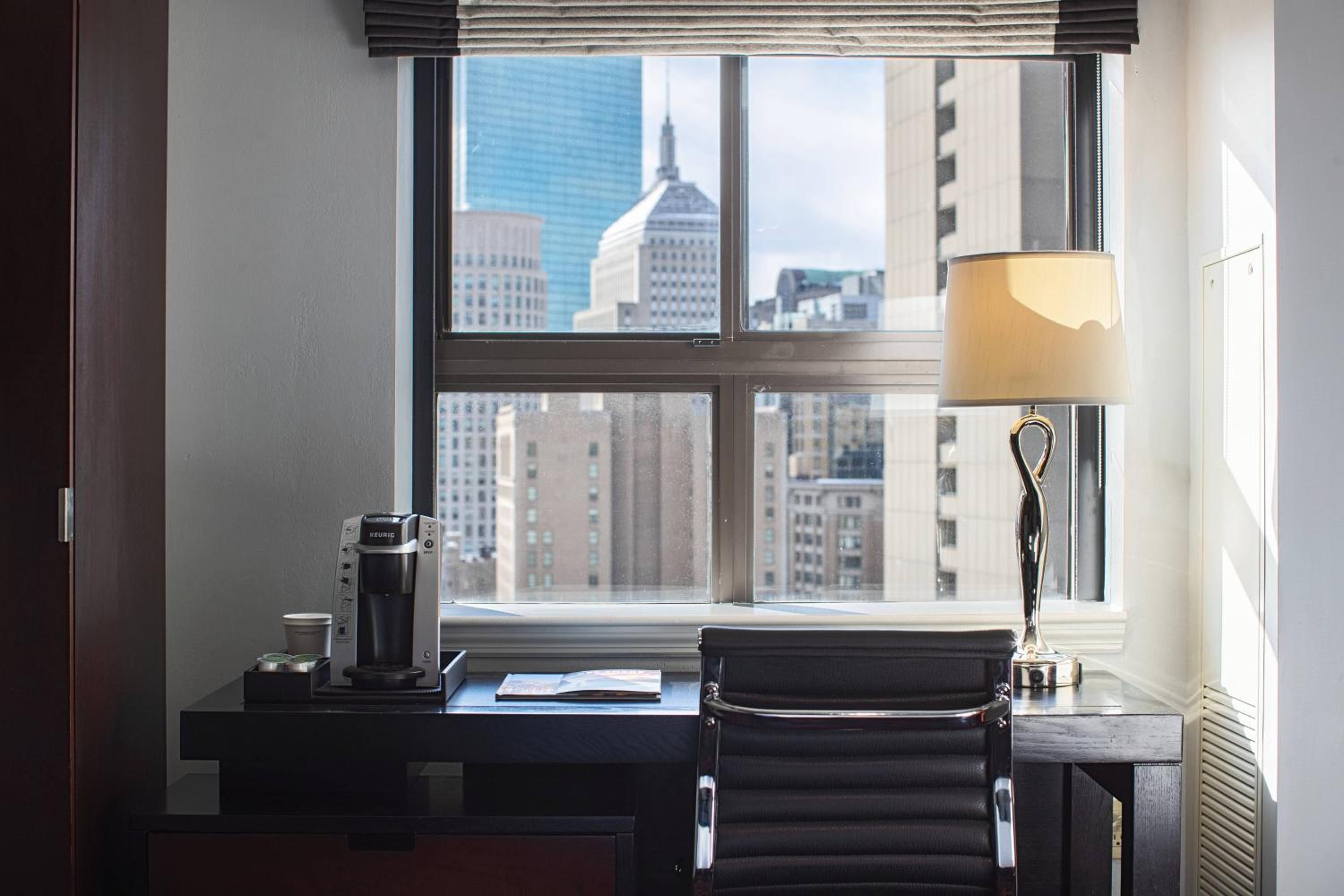 1 Bedroom Executive Suite, 1 King