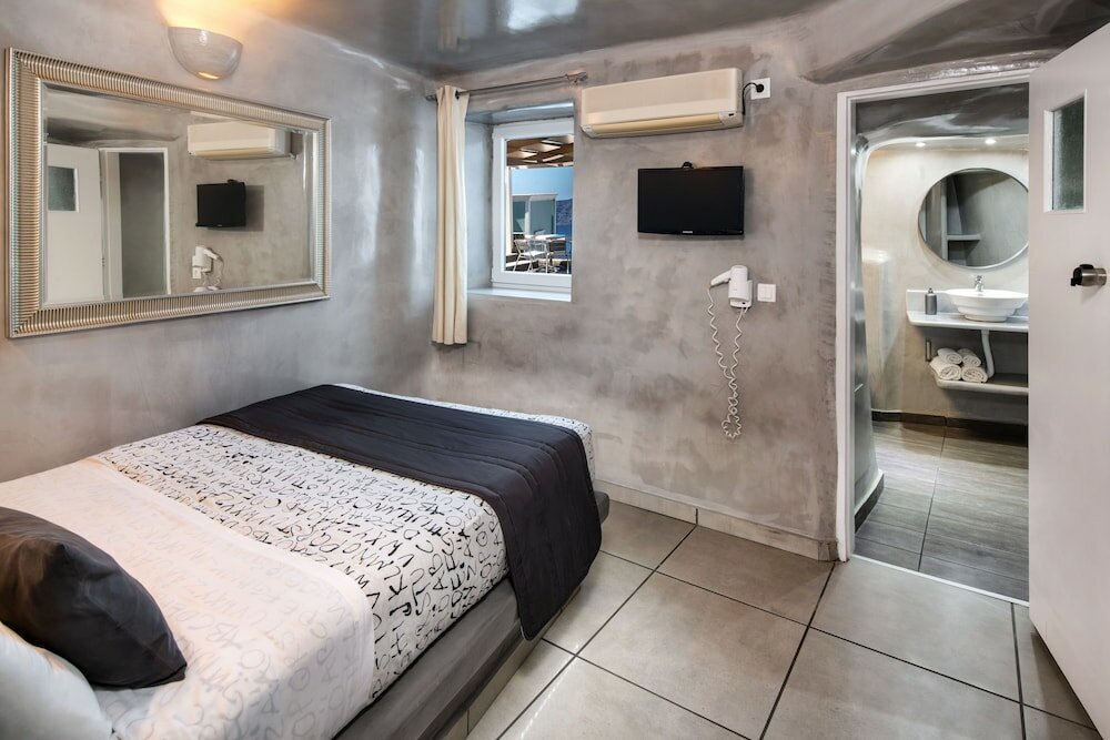 Superior Double Room with Caldera view