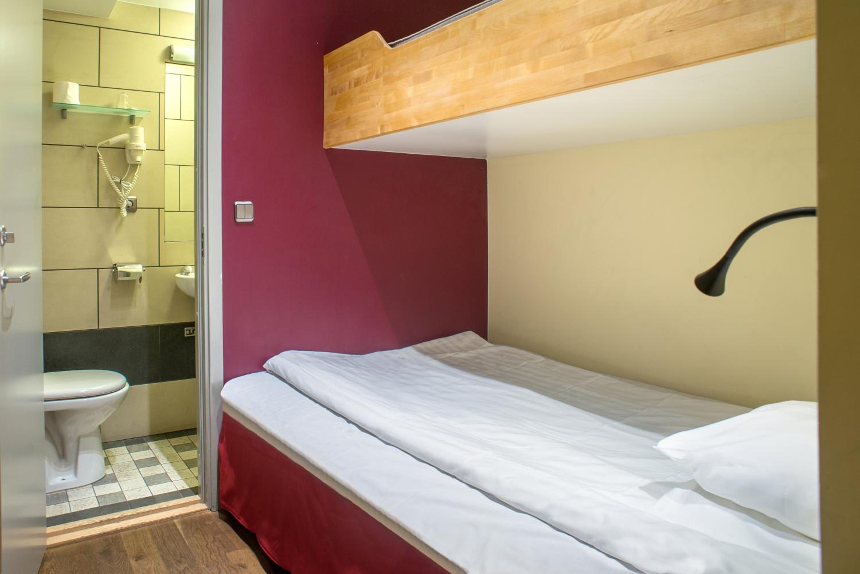 Economy Twin Room without Window