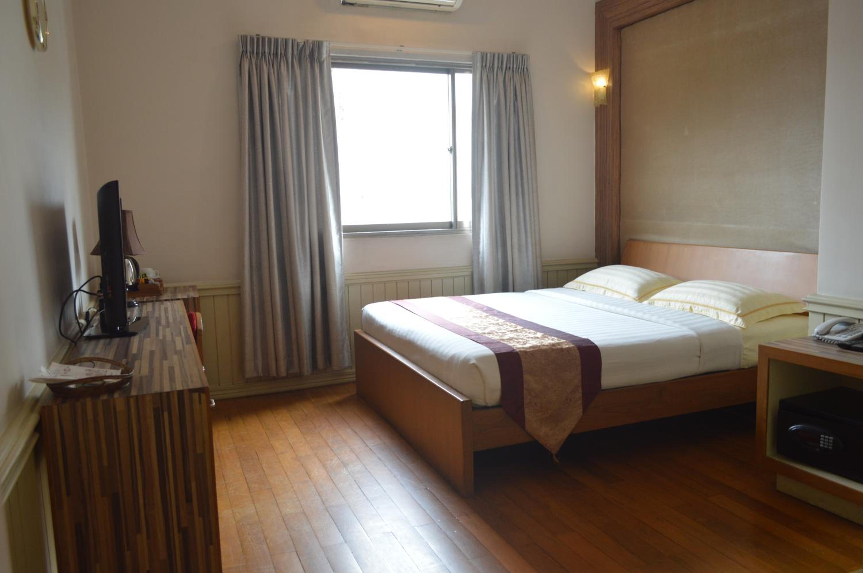 Deluxe Double Or Twin Room