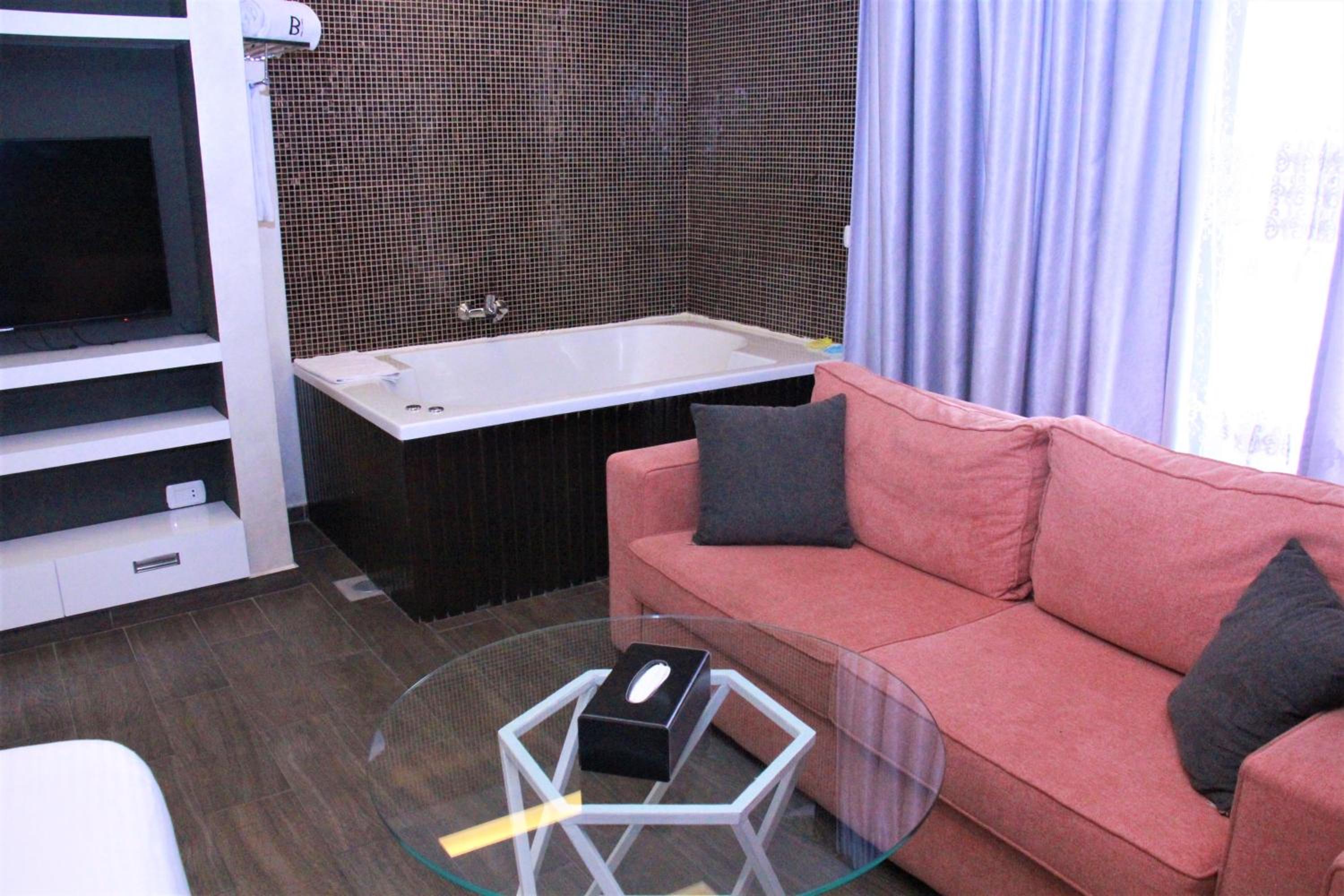 Beverly Suite