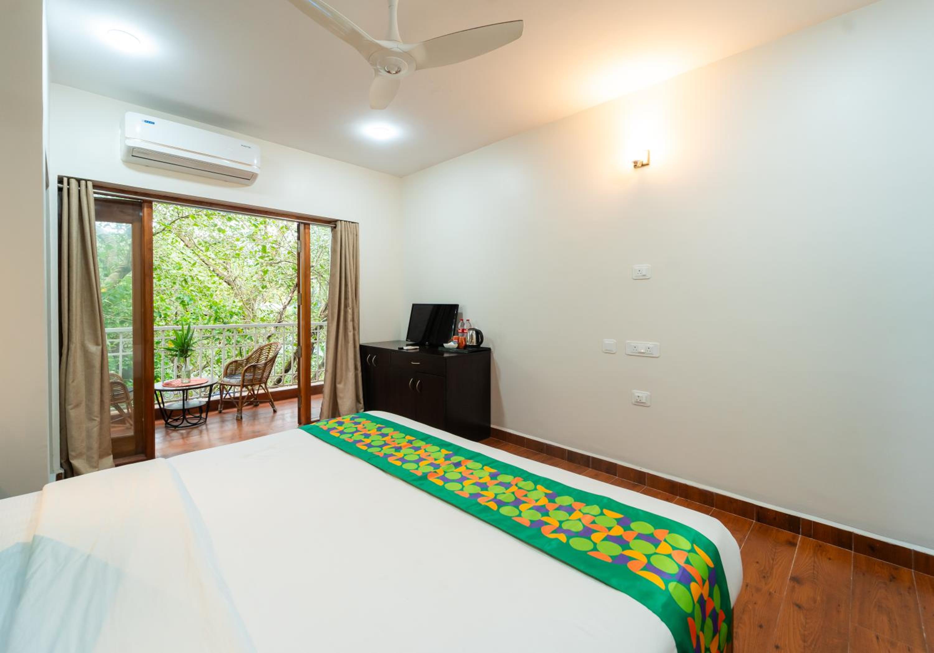 Standard Room with Garden View