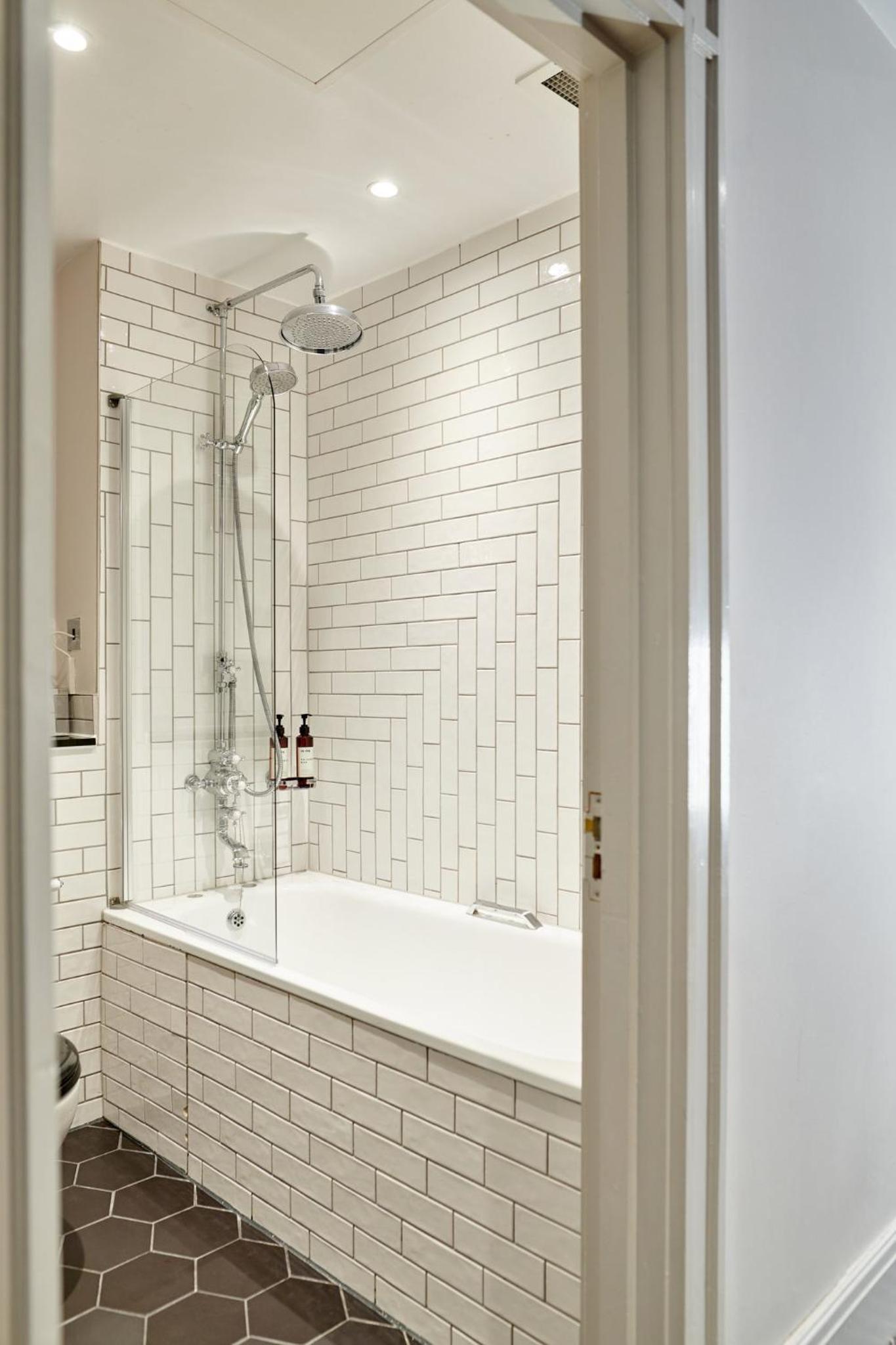 Double Room Lower Ground Floor