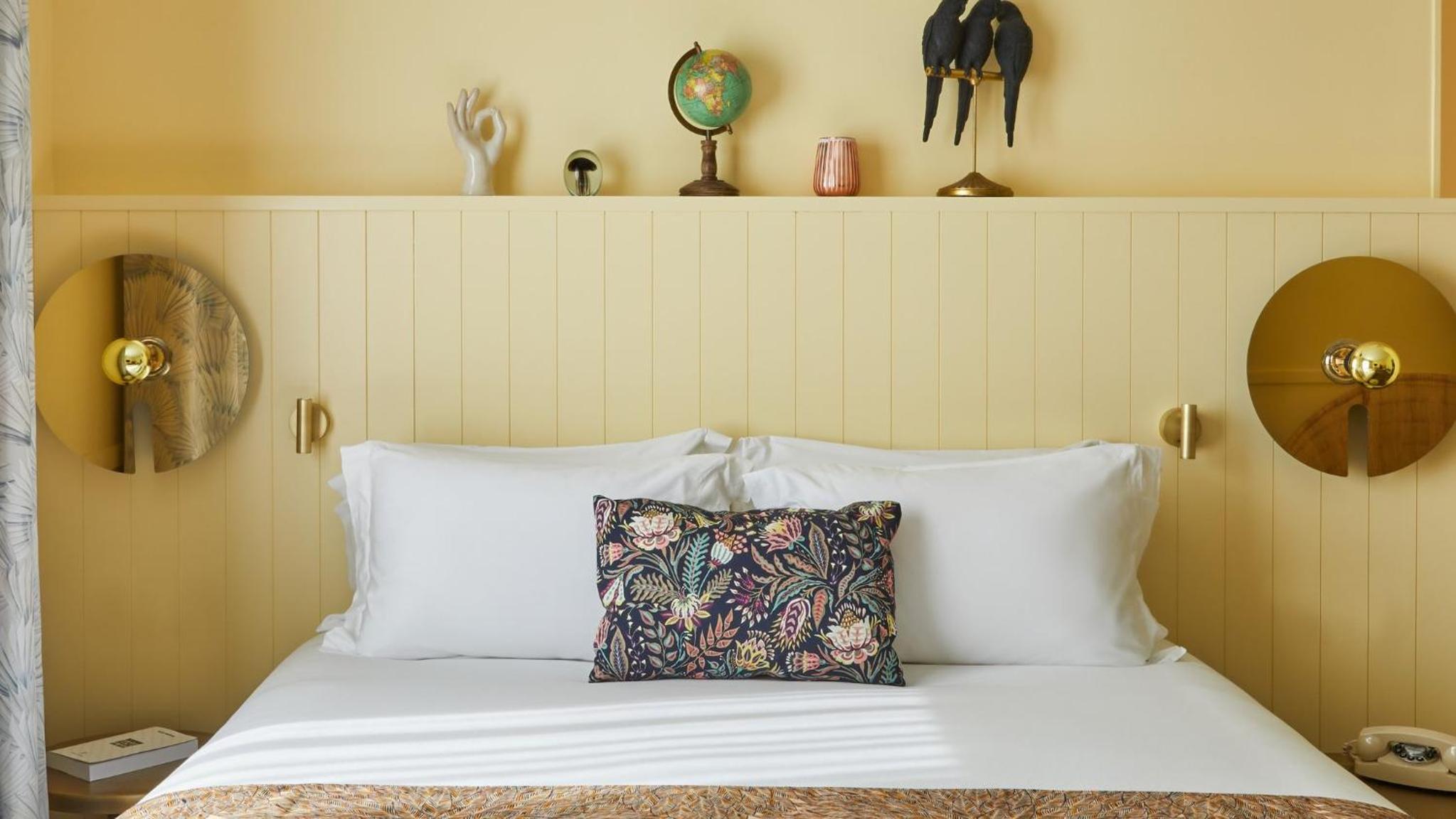 Standard King Room