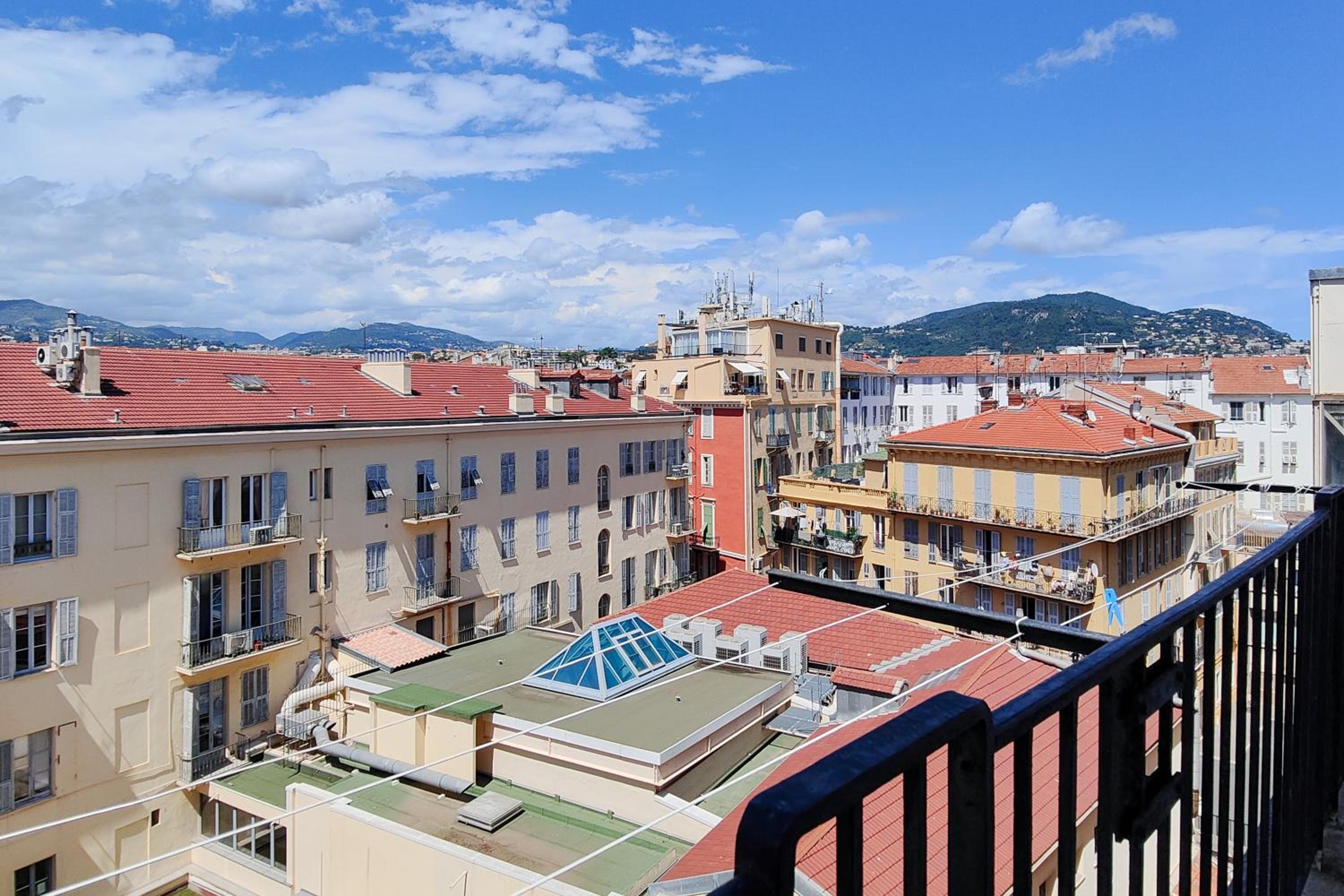 Premium Apartment with Terrace - top floor