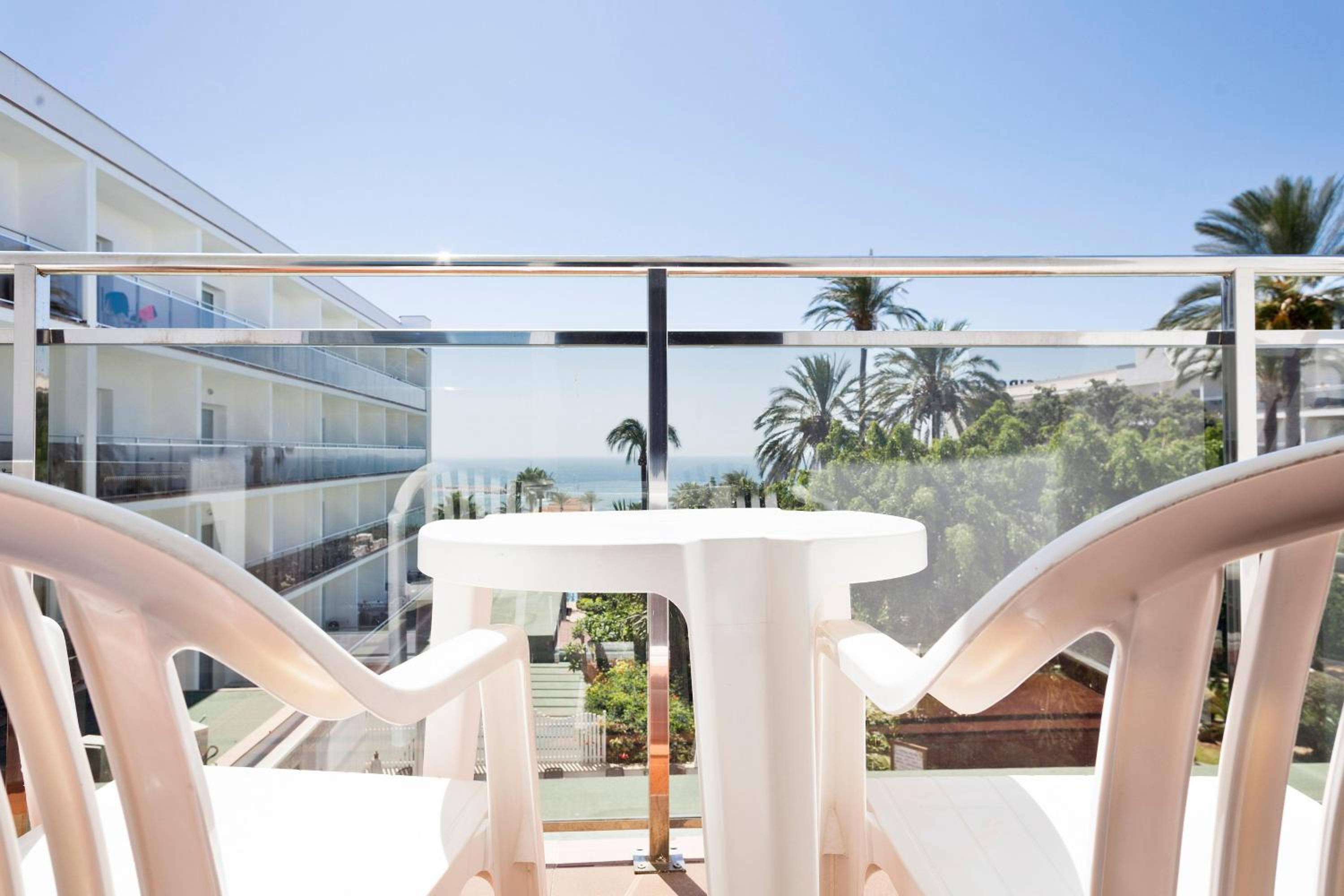 Superior Double Room (2 Adults + 1 Child)