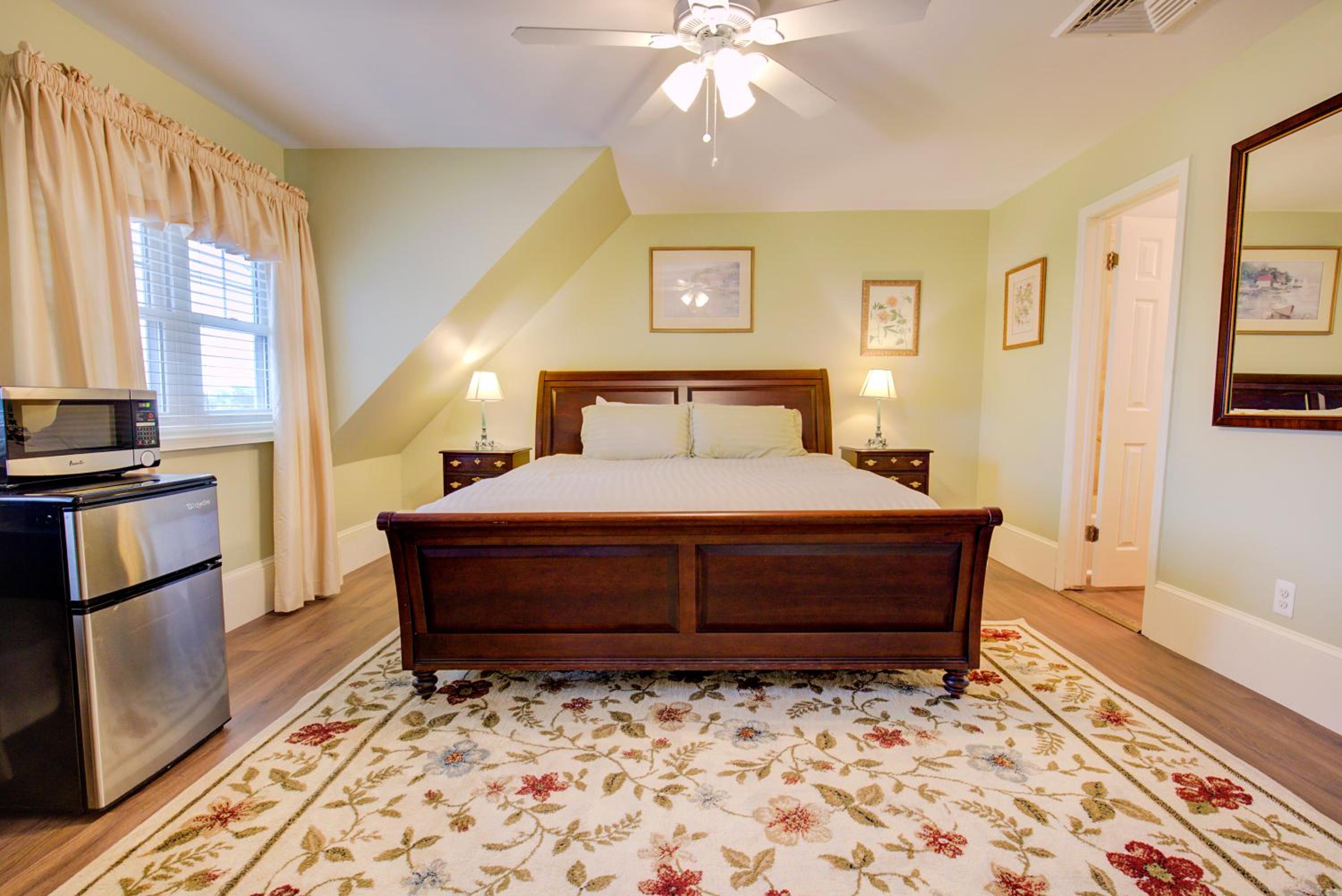 Suite with Lake View