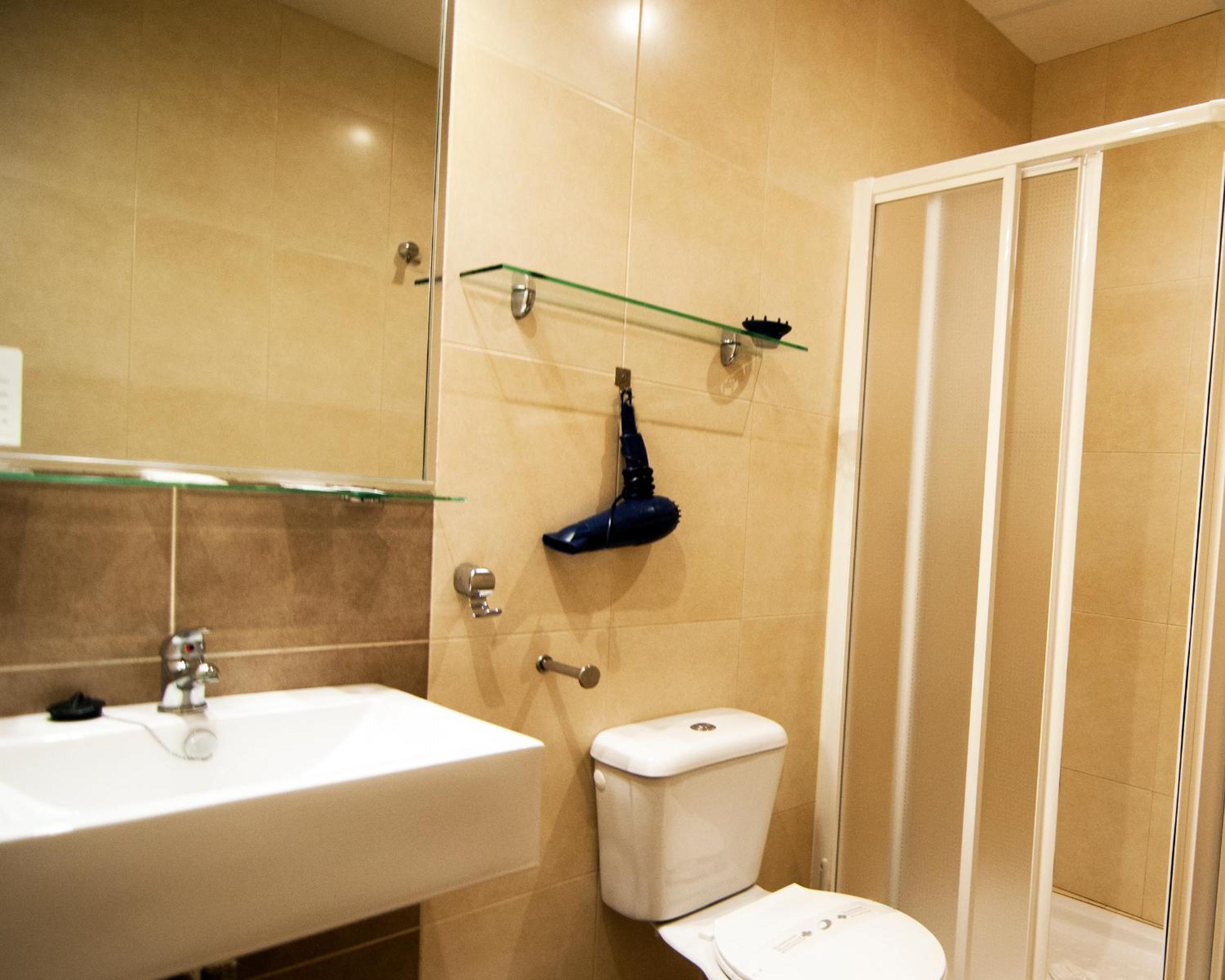 Double Room for Single Use