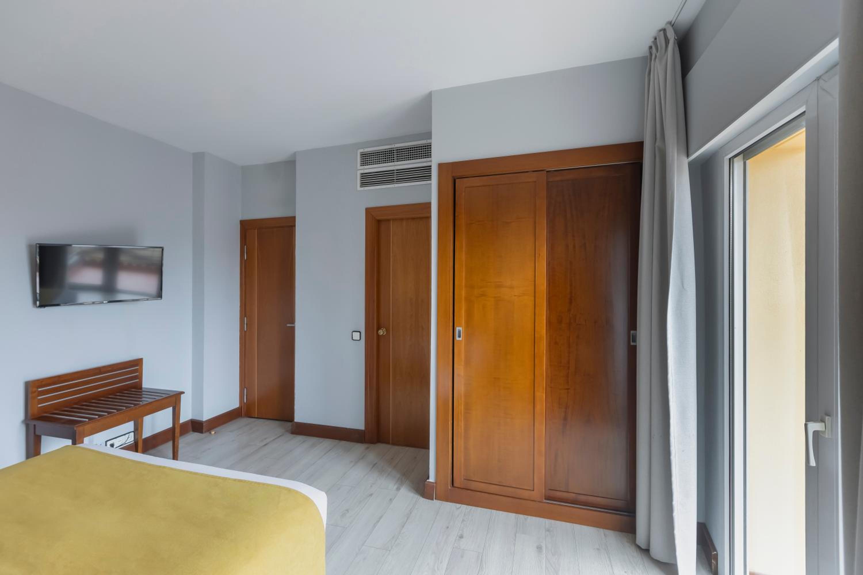 Double or Twin Room with Balcony