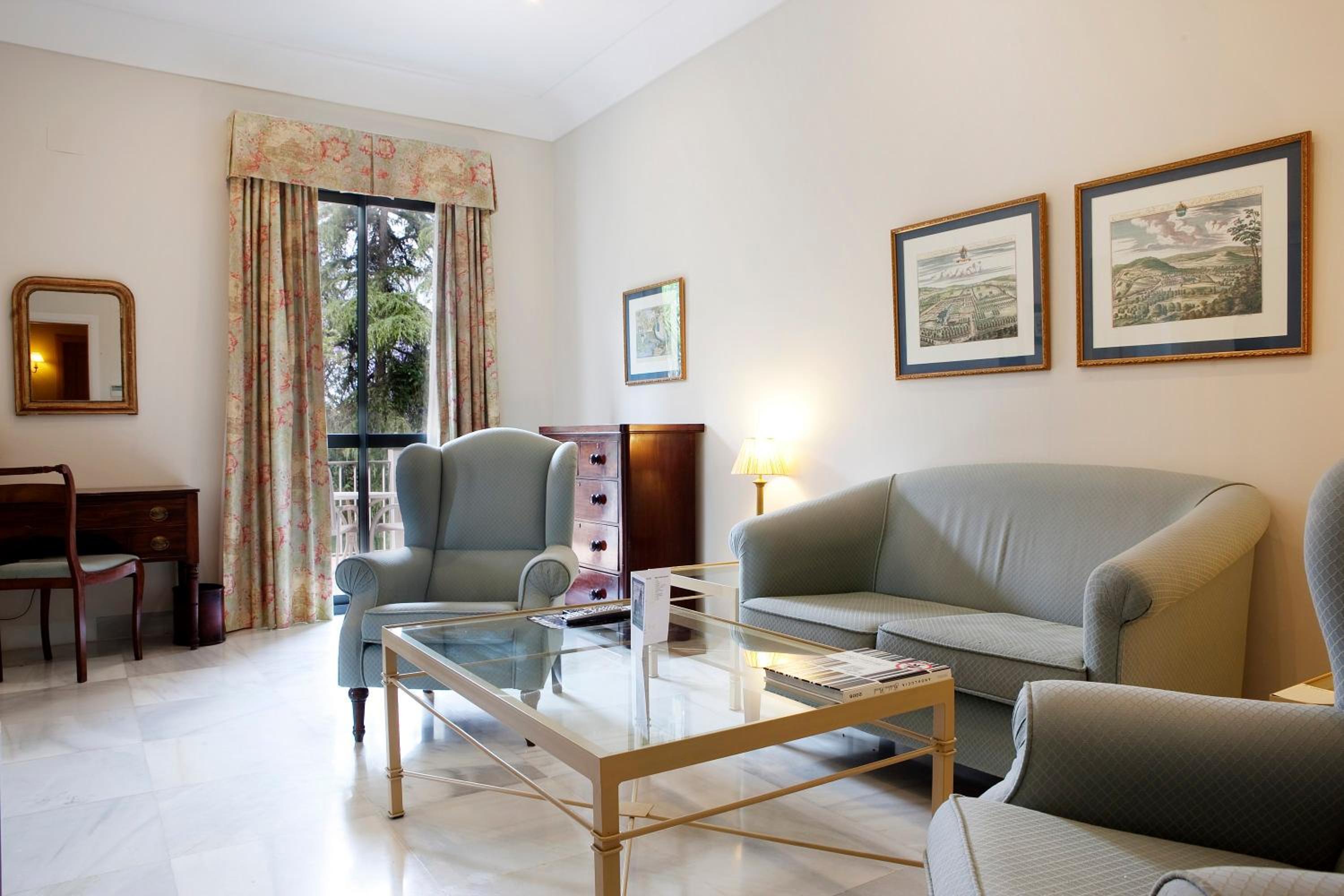 Junior Suite with Garden View