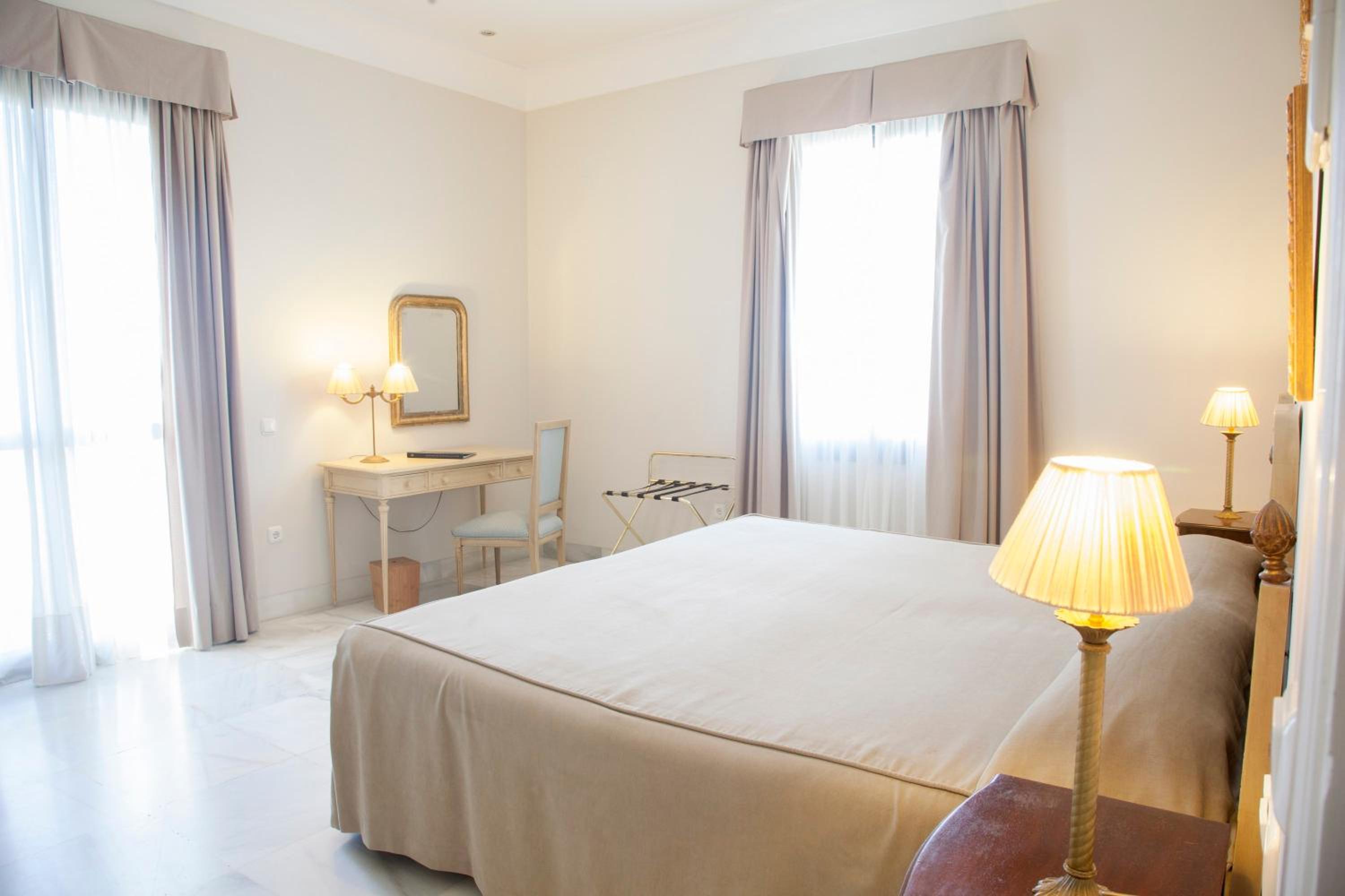 Junior Suite with Garden View