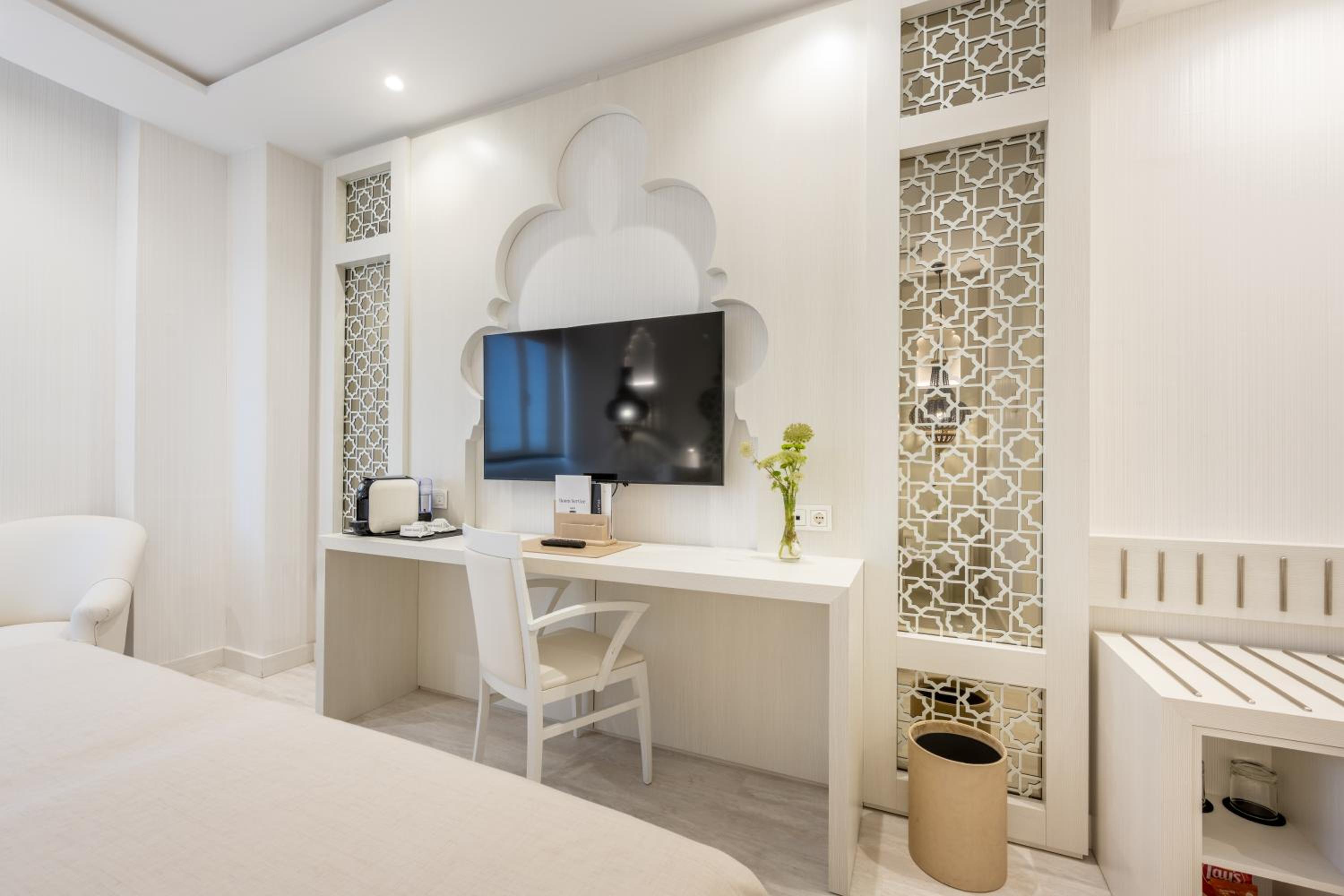 Deluxe Double Room With Terrace