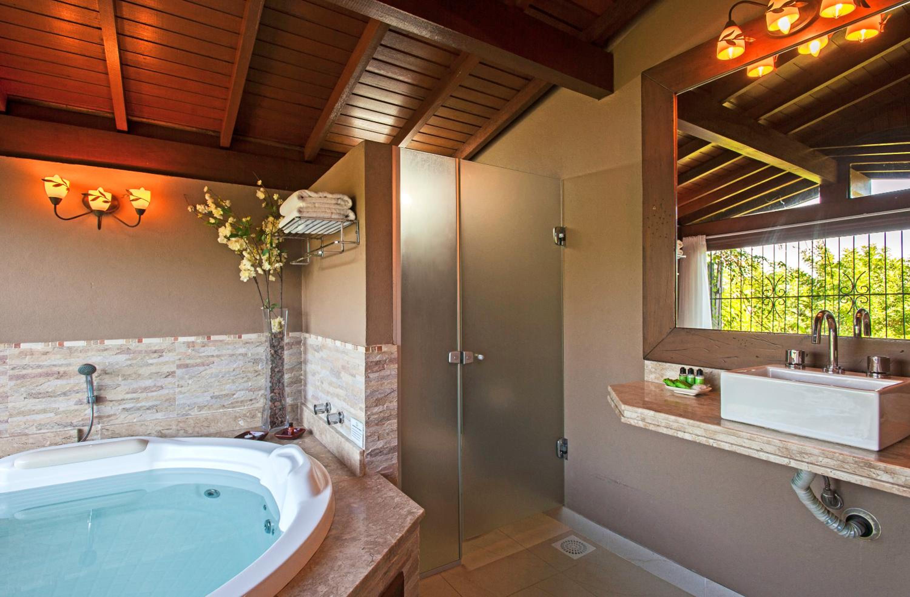 Chalé Canto Verde com banheira de hidromassagem