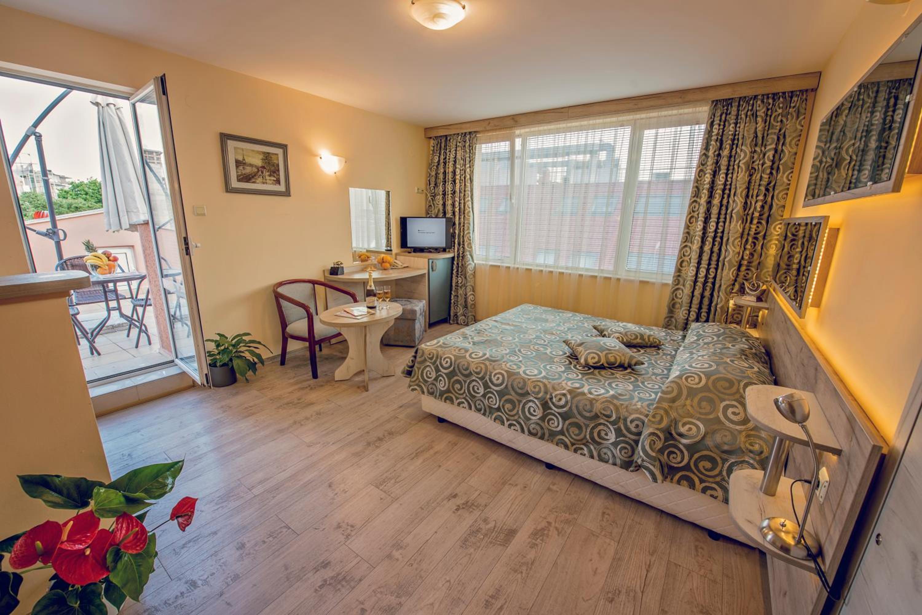 Deluxe Double Room with Balcony