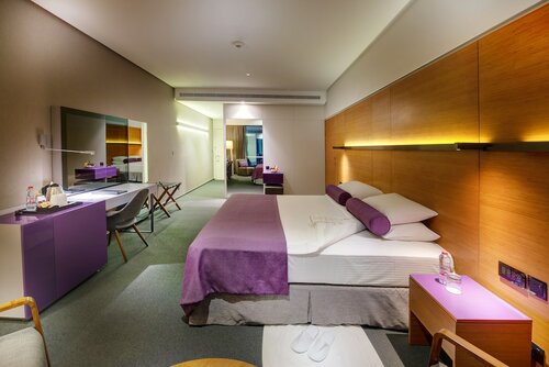 Junior Suite (Offer: 20% Off F&B, 30% Off on Spa, Free Beach Transfer) в The Act Hotel