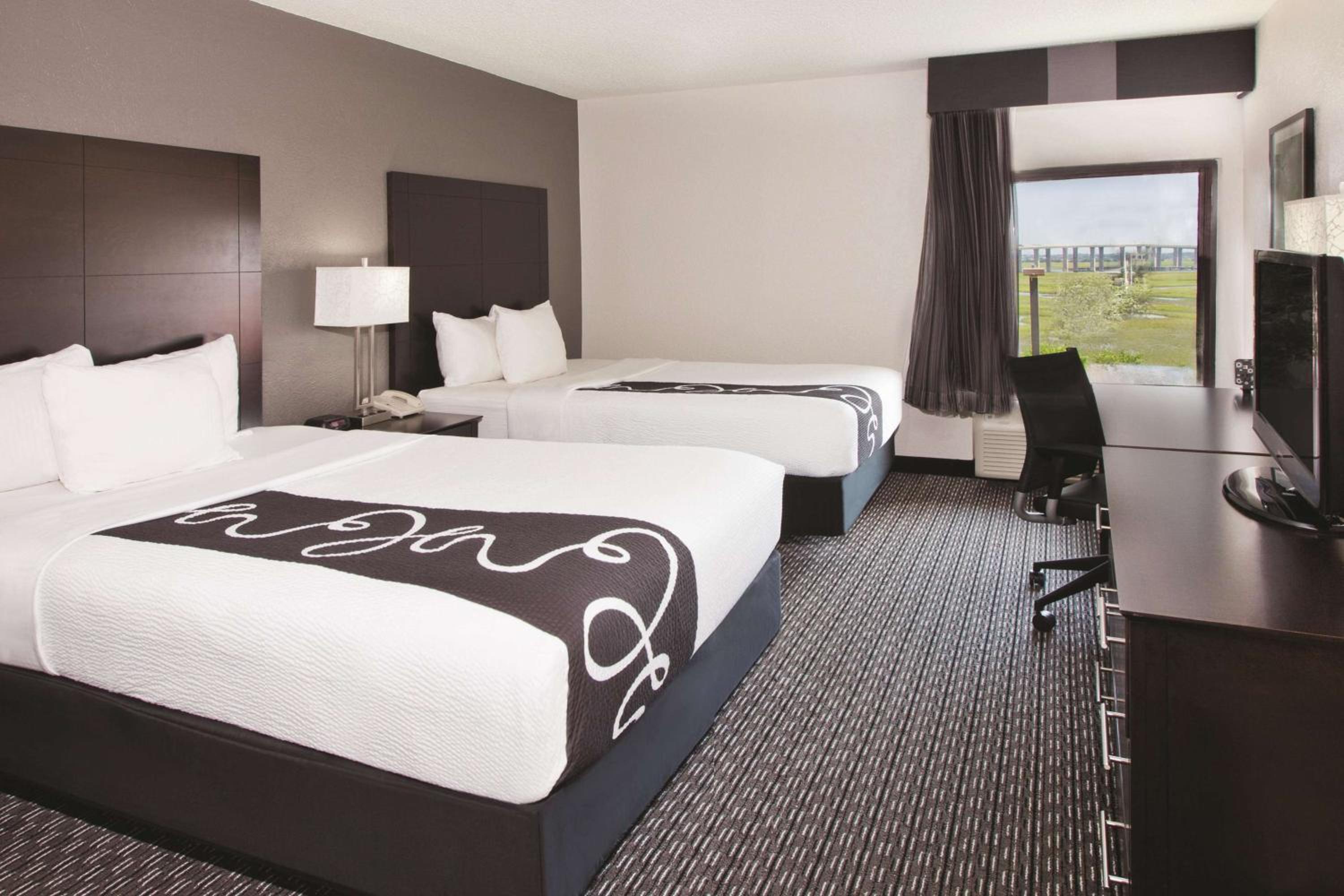 Deluxe Double Room with Two Double Beds - Non-Smoking