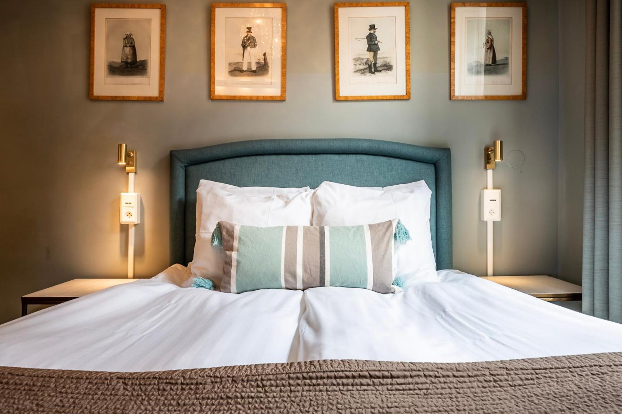 Small Double Room (55 in bed)