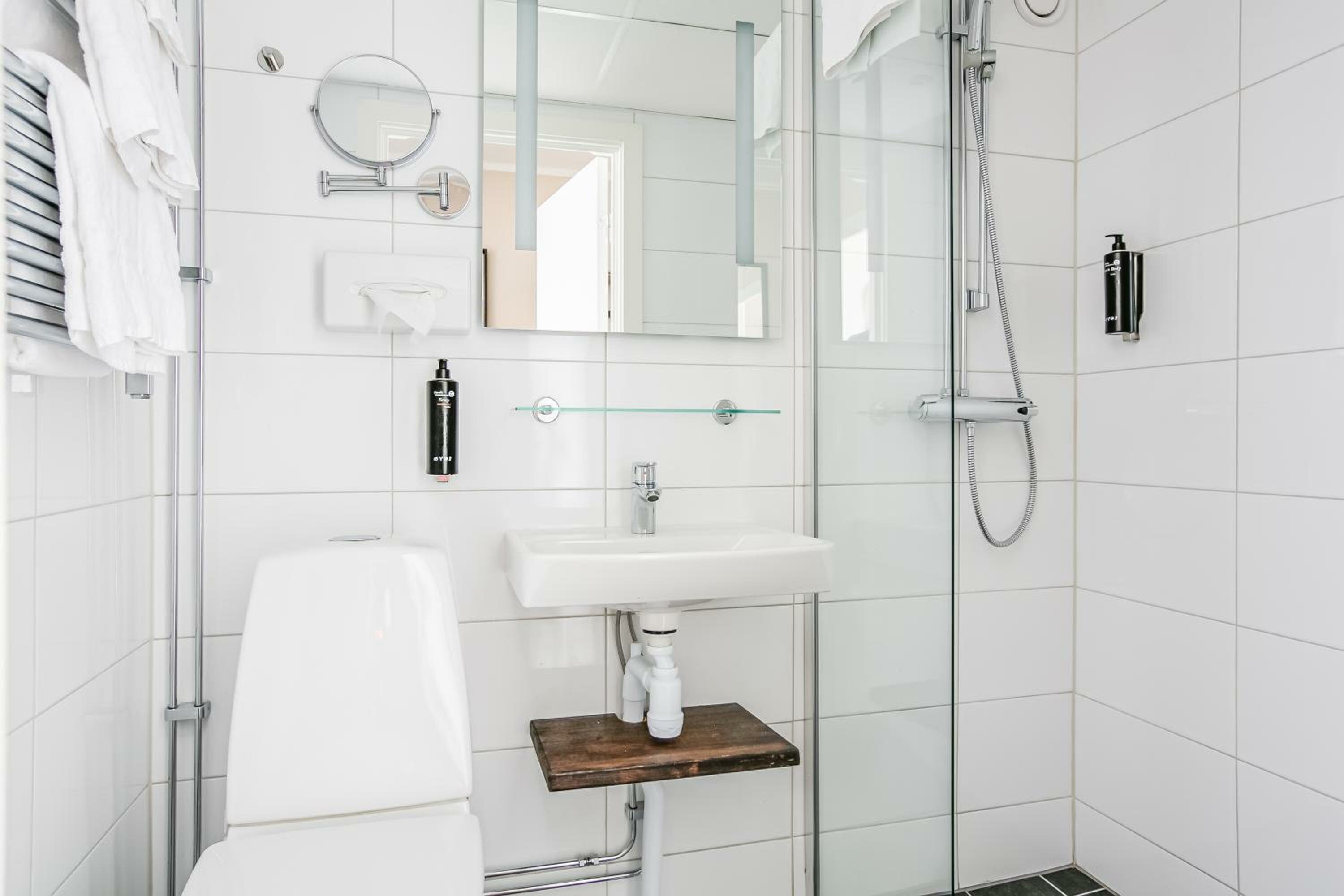 Family Queen Room with Sofa Bed - Non-Smoking