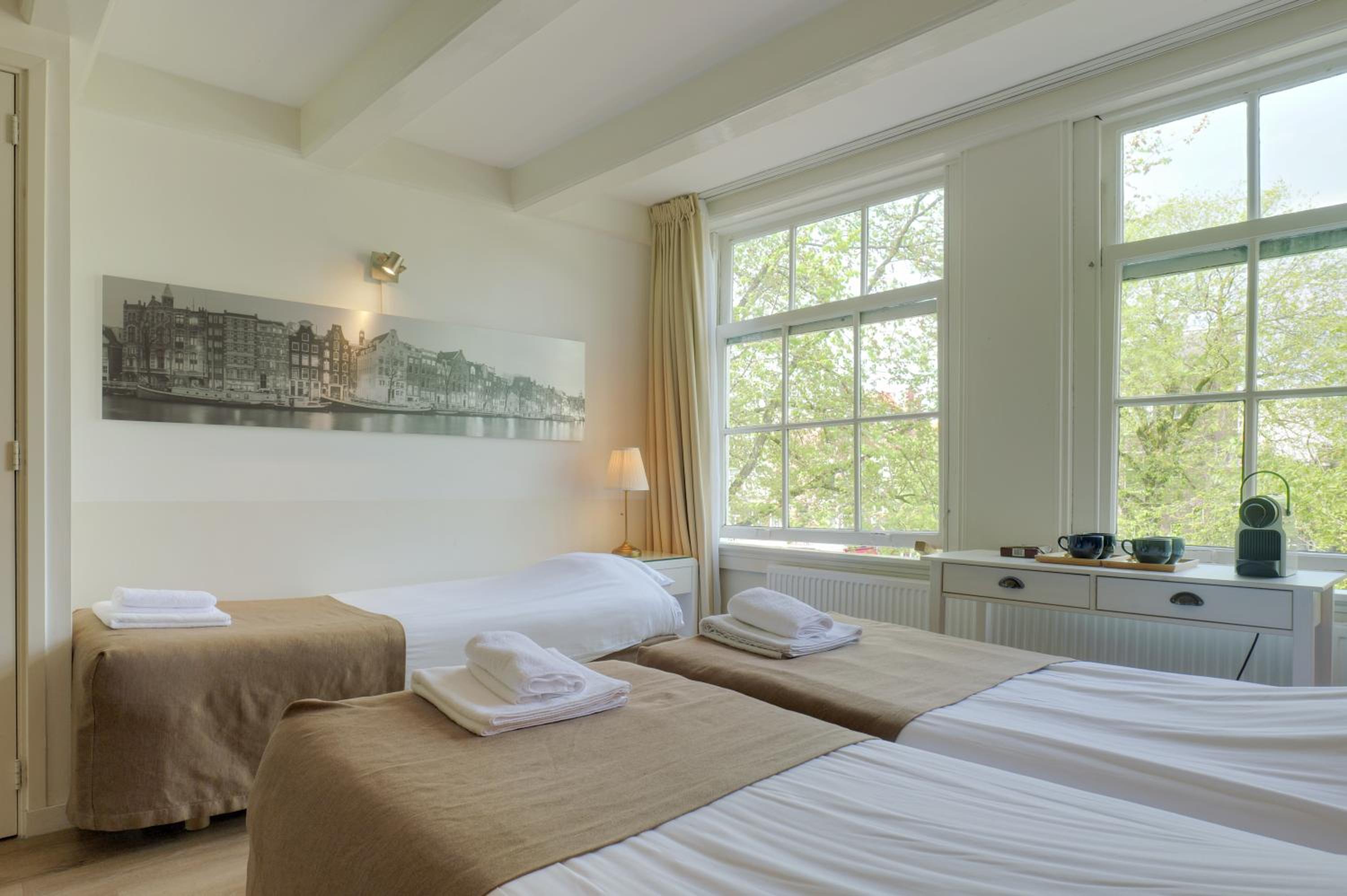 Family Room with Lake View