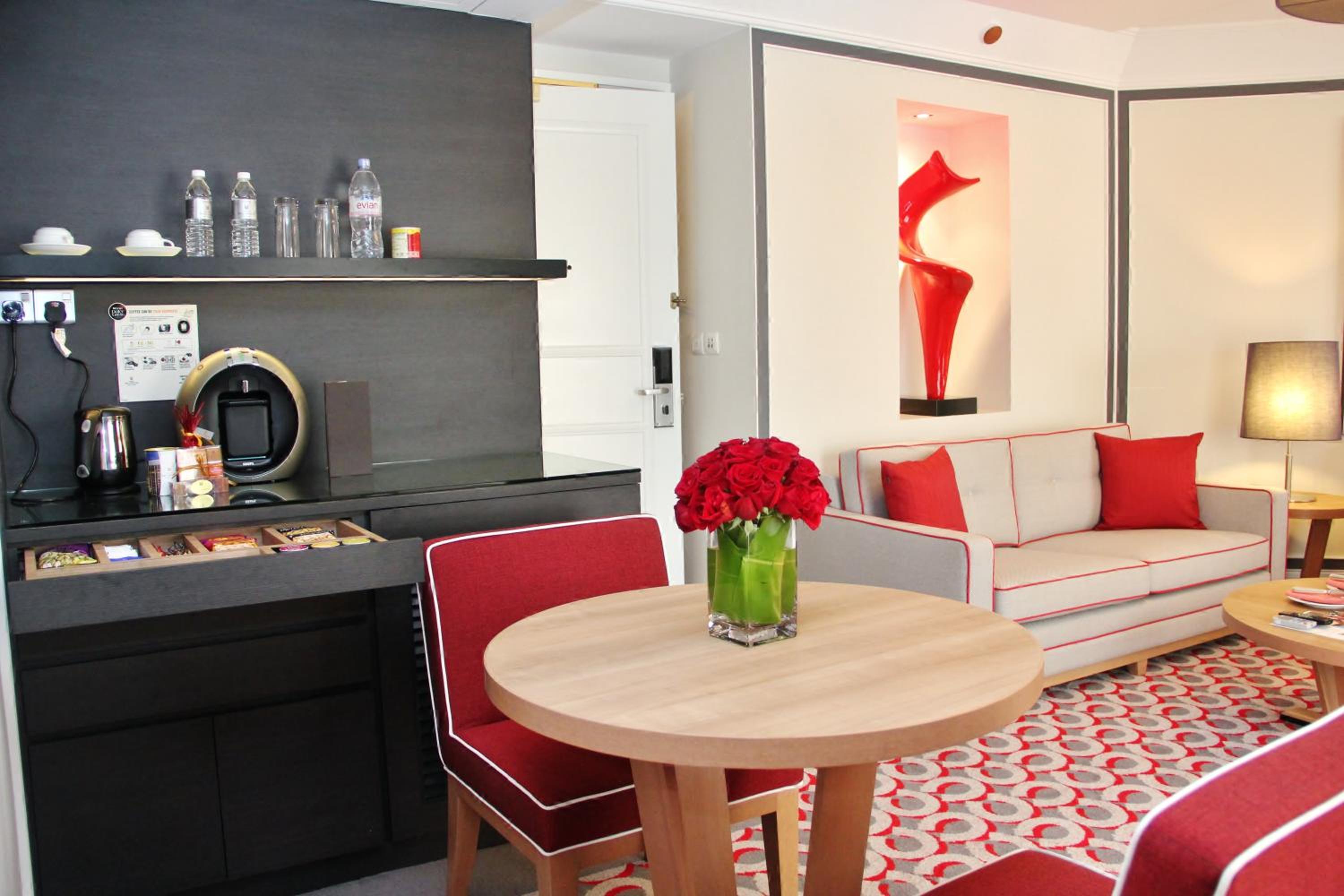 Executive Suite with One King Bed