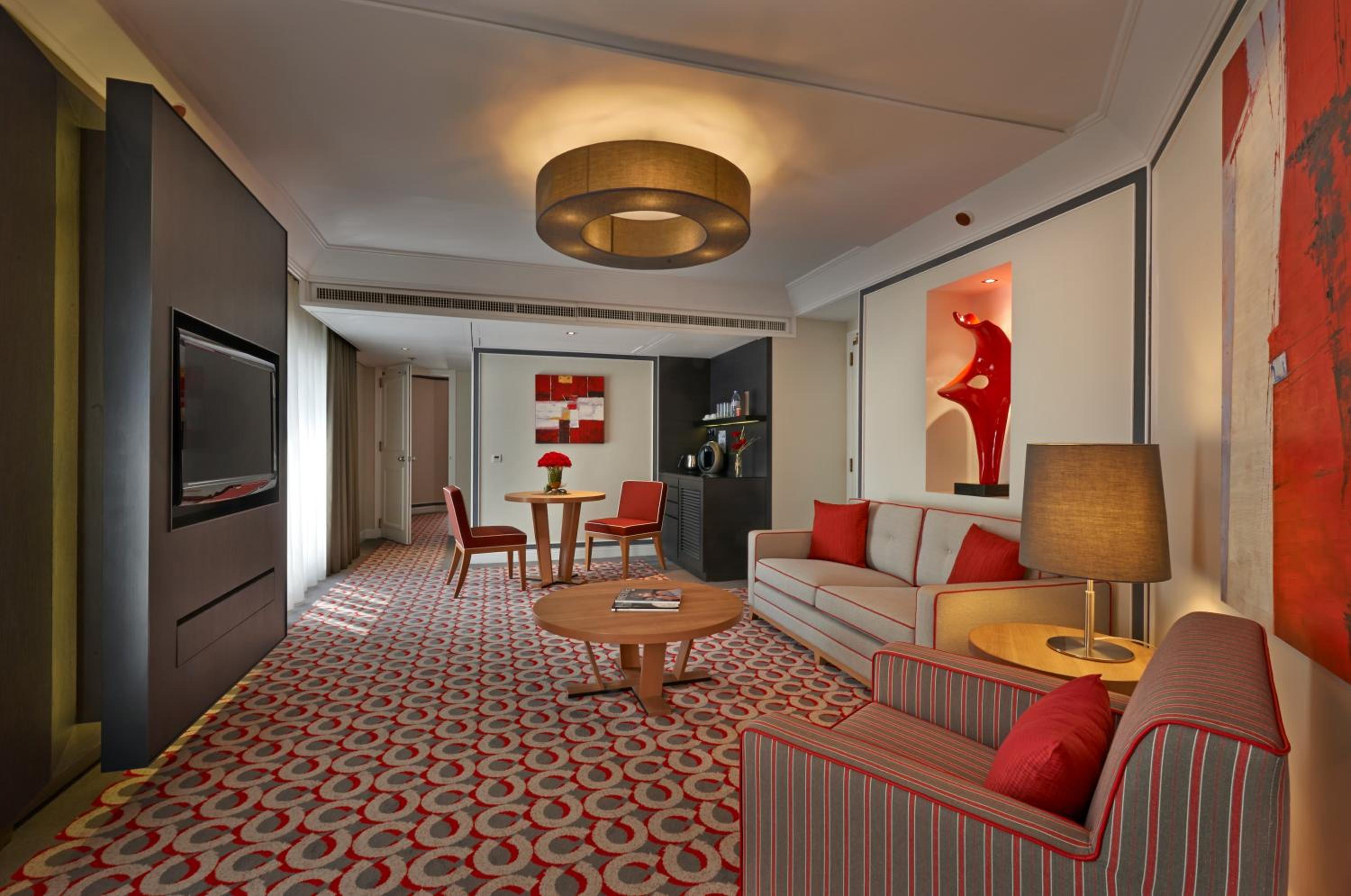 Executive Suite with One King Bed