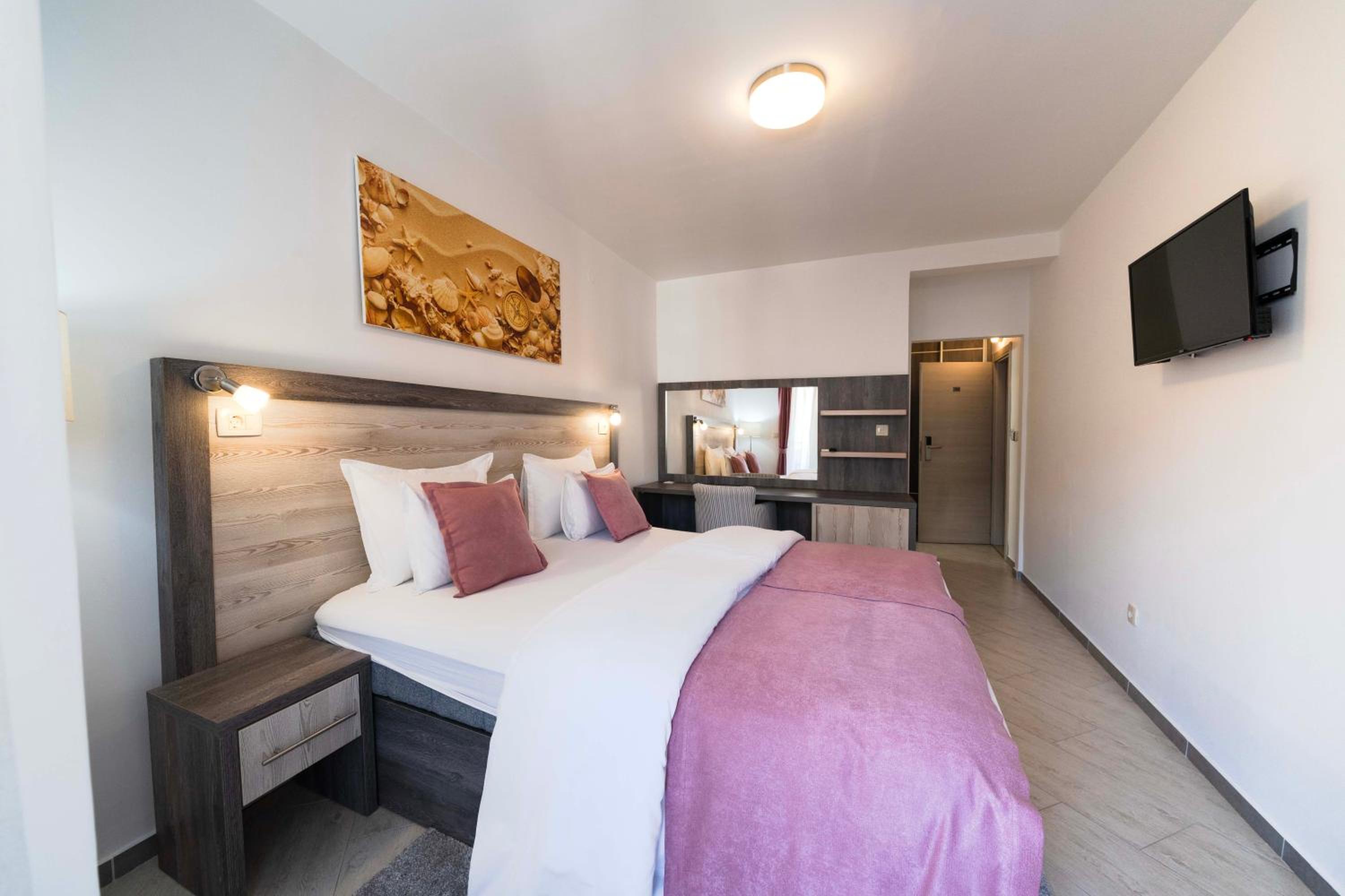 Standard Double room "Blok B" by Momentum