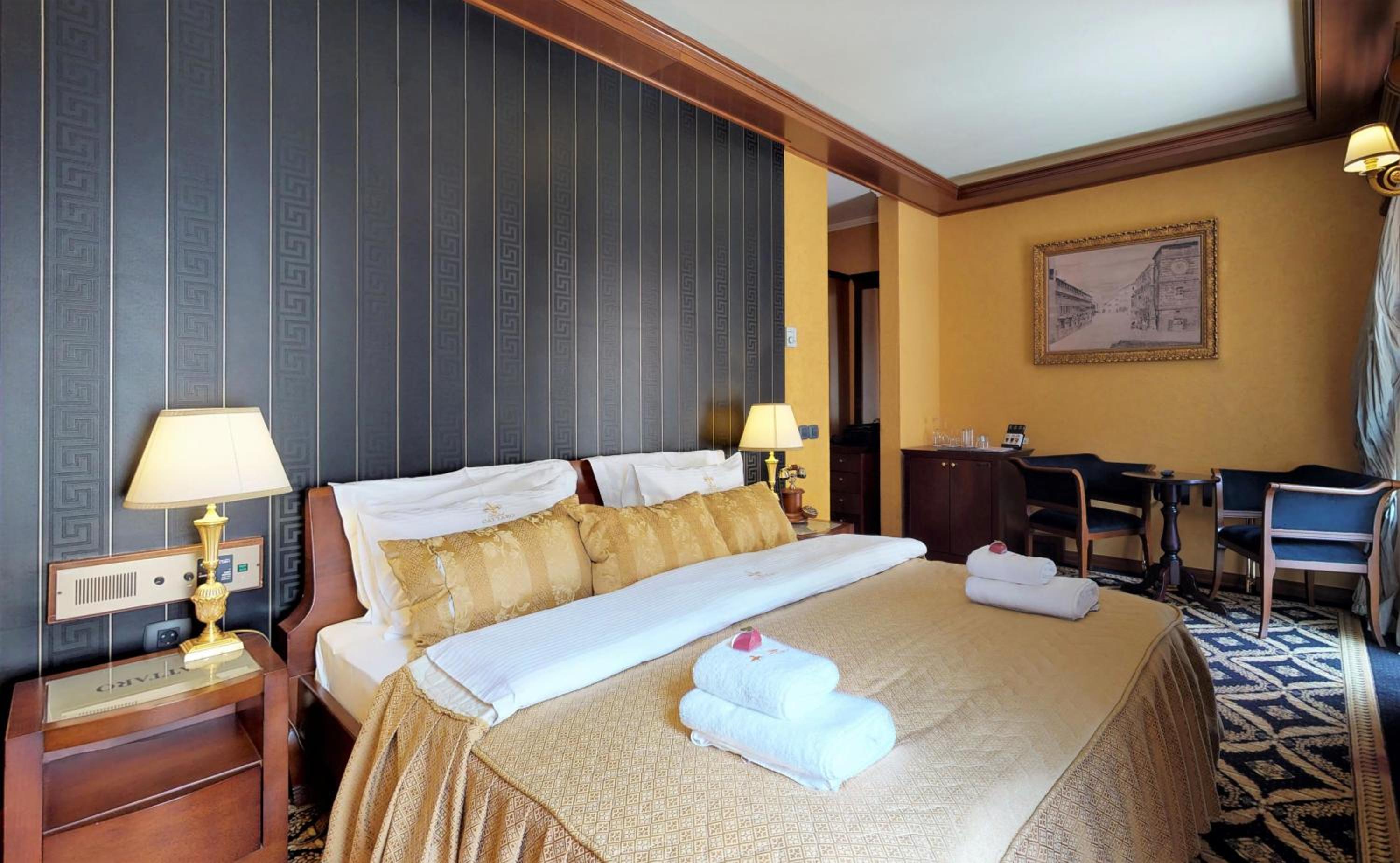 Deluxe Double or Twin Room