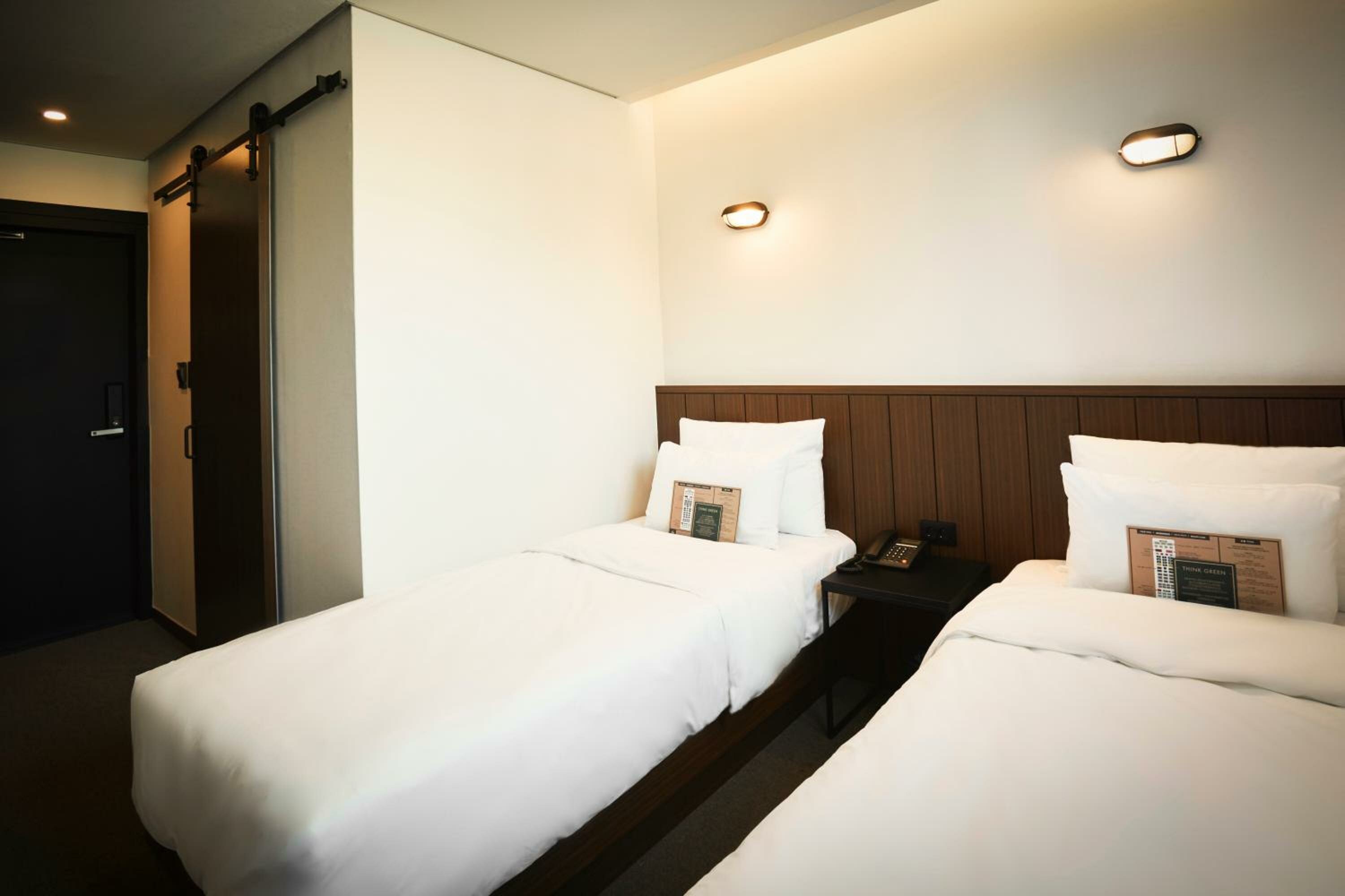 Economy Twin Room