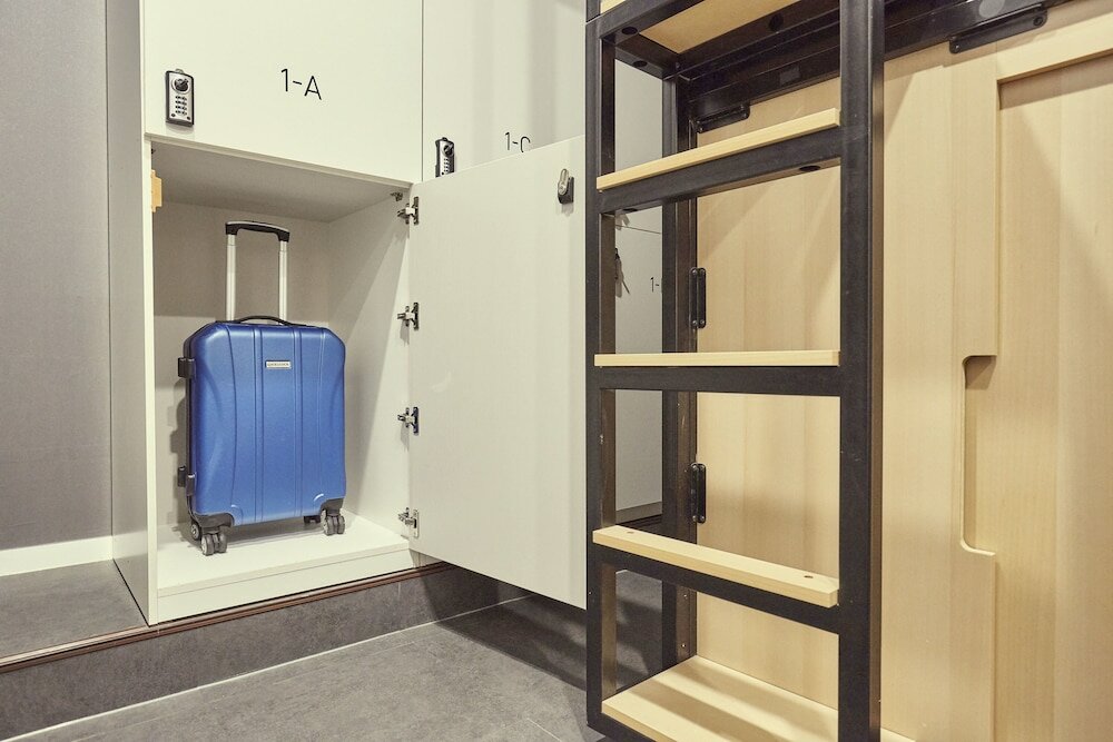 Basic Shared Dormitory, Women only