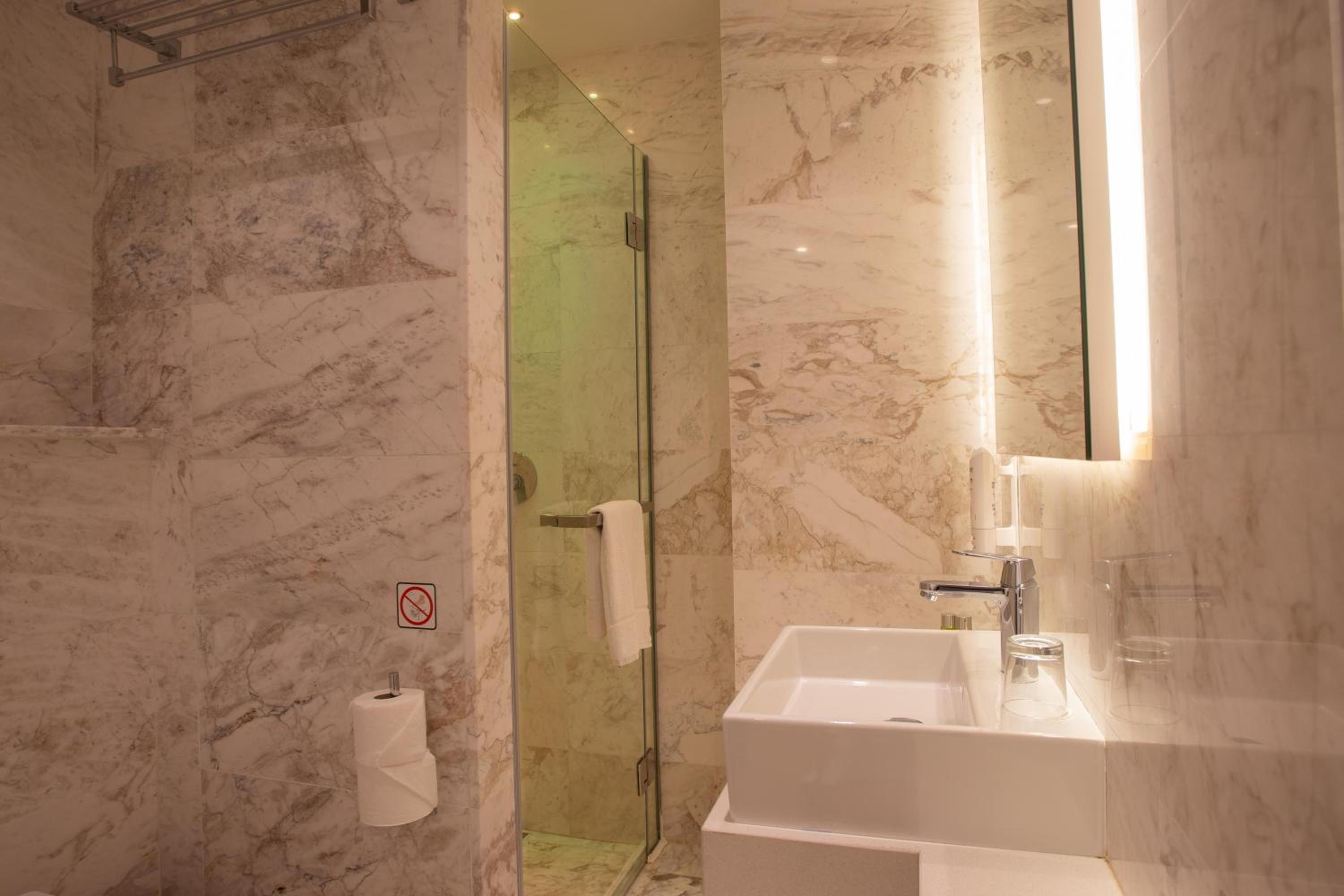 Deluxe Double Room With Balcony And Land View