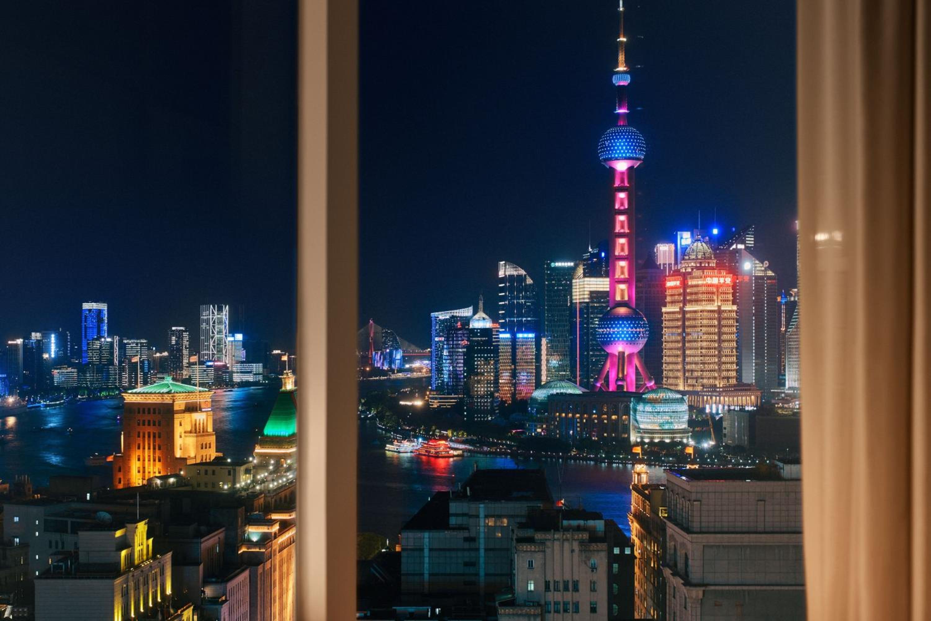 Premium Bund View Room