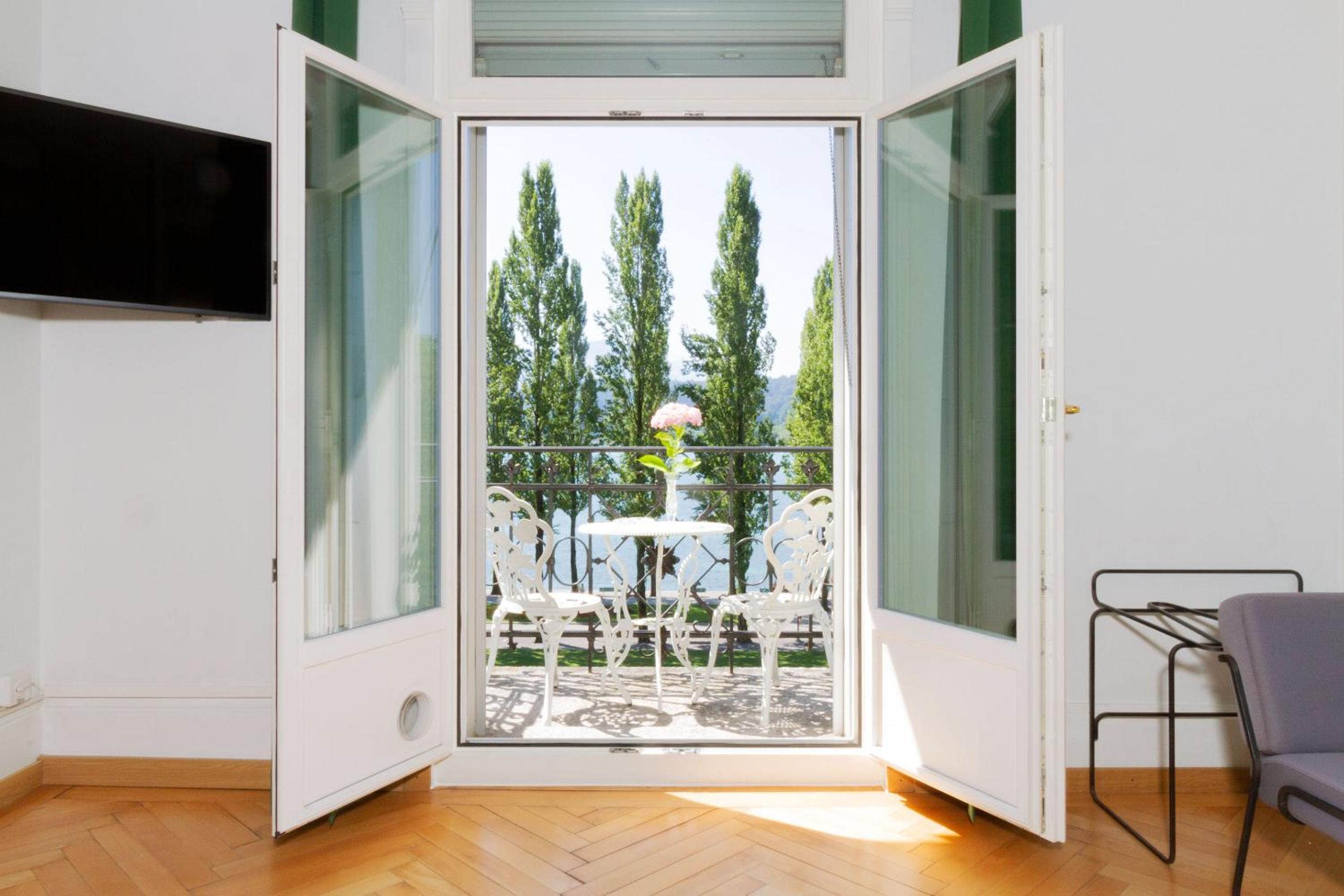 Junior Suite with Balcony